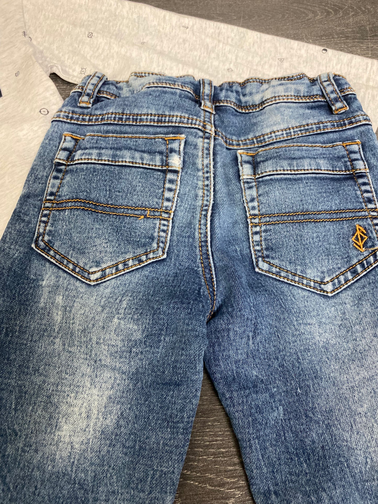 Friperie - manches longues et jeans ( voir la note ) 4 ans - souris mini