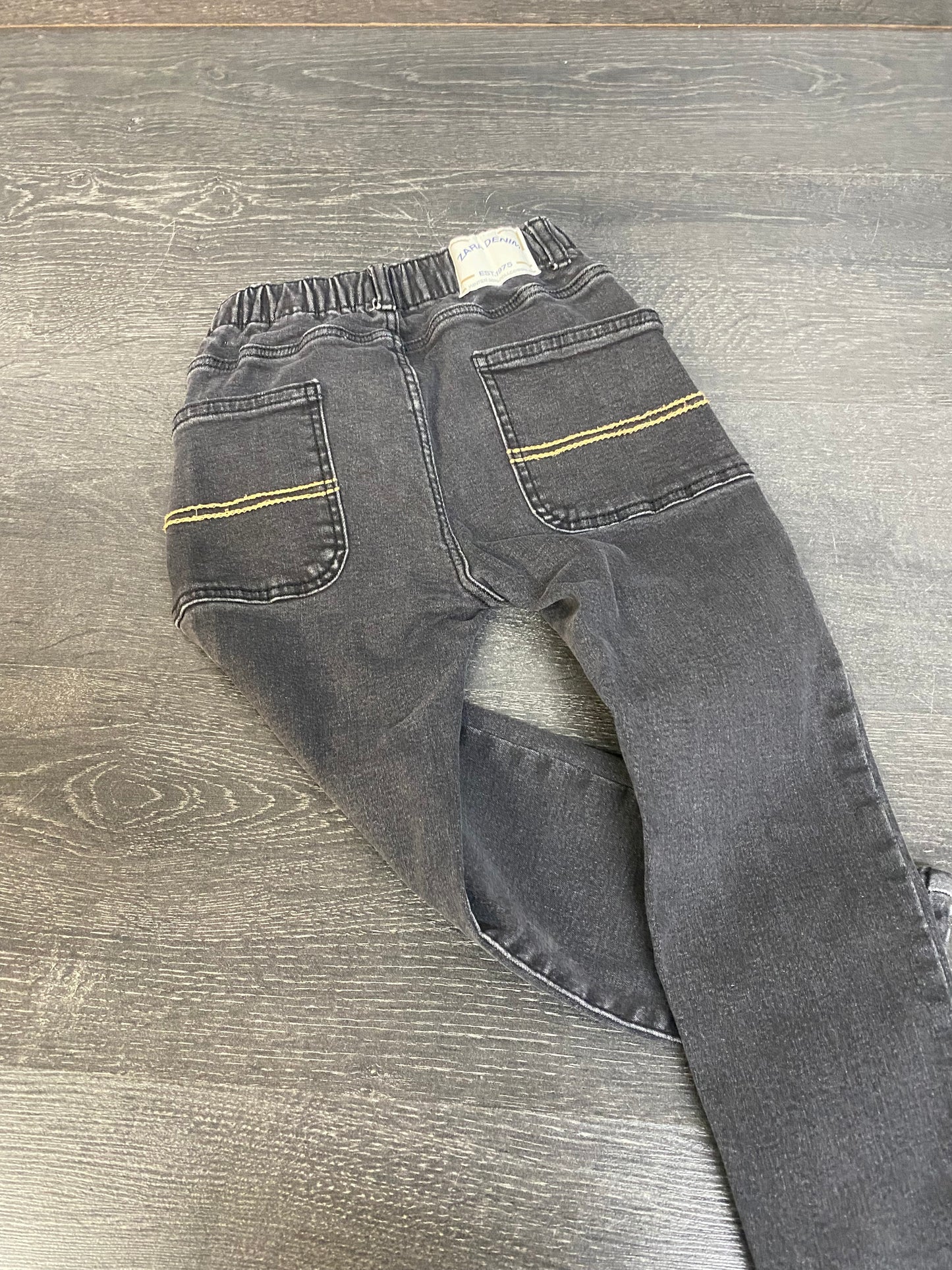 Friperie - jeans - zara - 4-5 ans