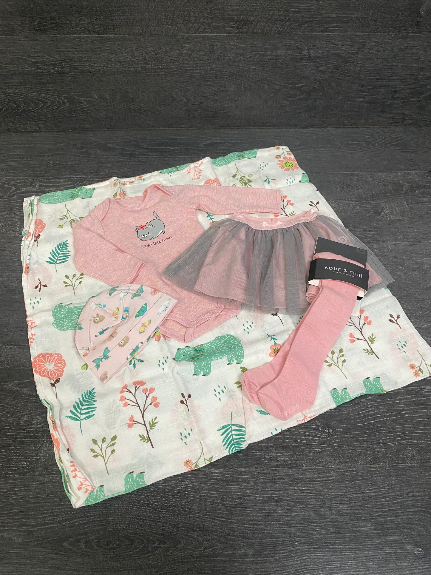 Petite boite de naissance - 3-6 mois - 50$