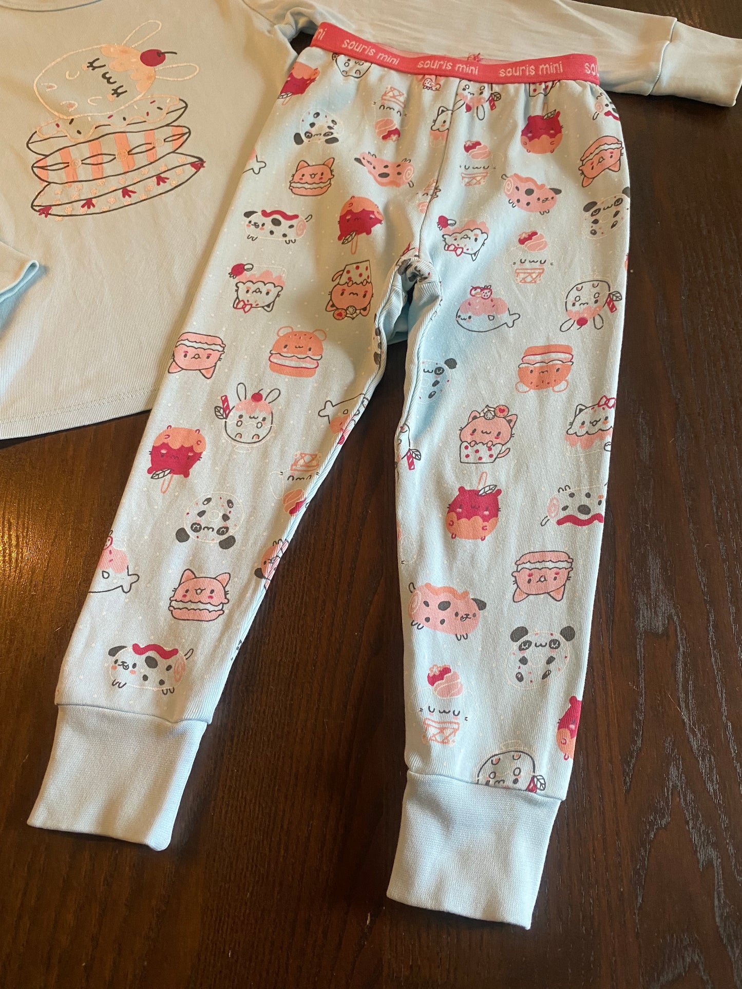 Reservé Friperie - souris mini - pyjama - 2-3 ans - mini tache voir photo