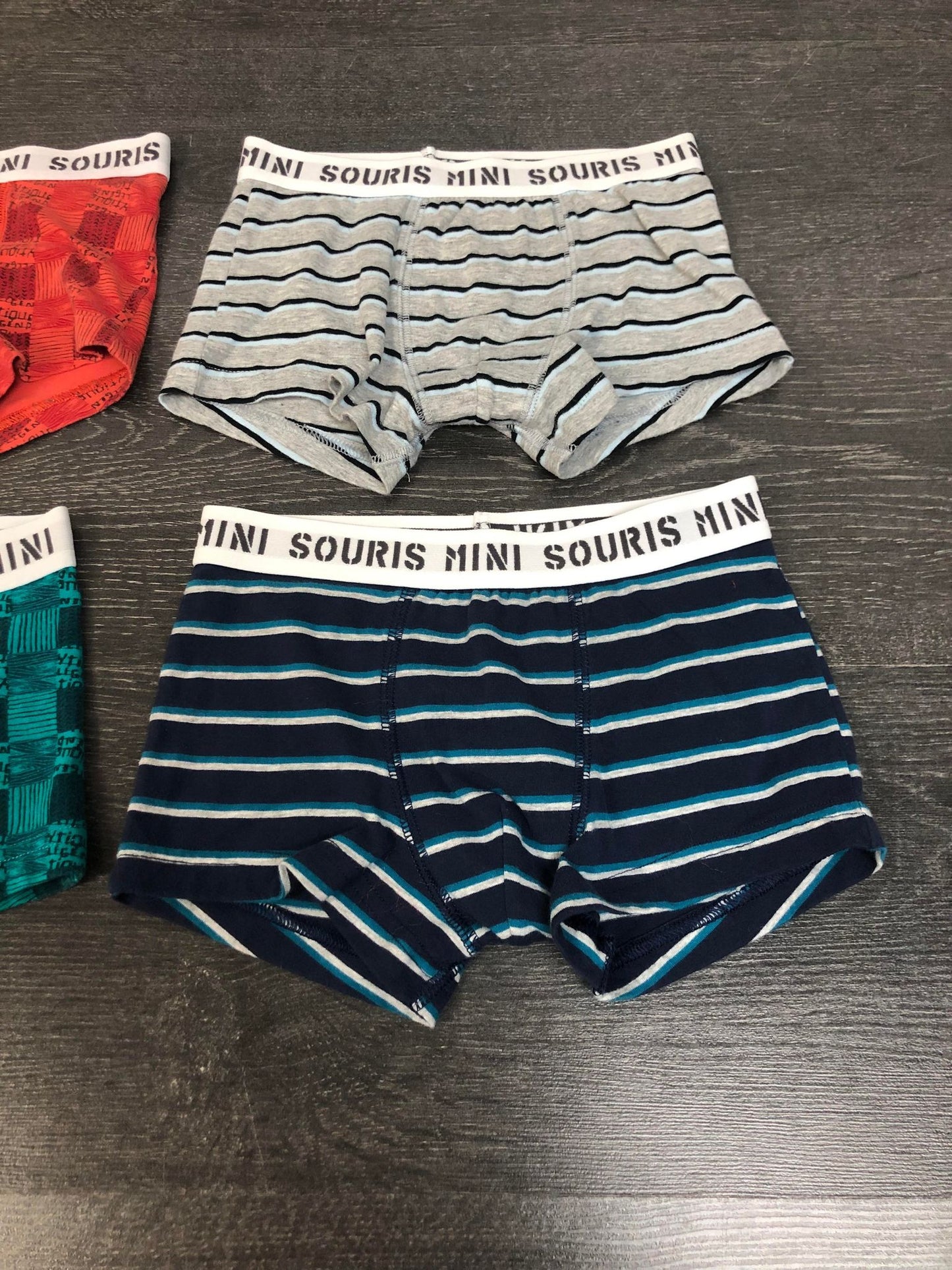 FRIPERIE - Lot 4 boxers - Souris mini - 5-6 ans