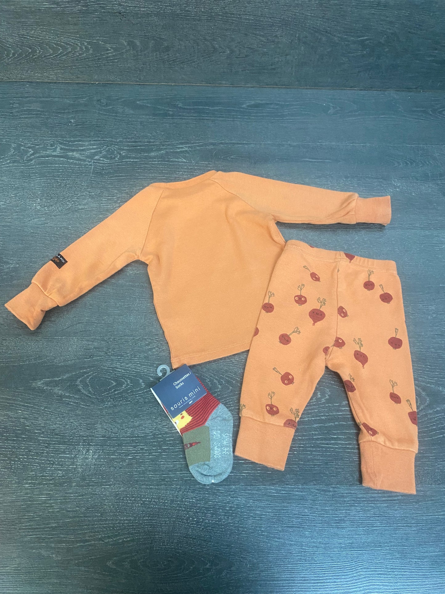 Friperie - pyjama 2 morceaux usagé et bas neuf - souris mini 6-9 mois