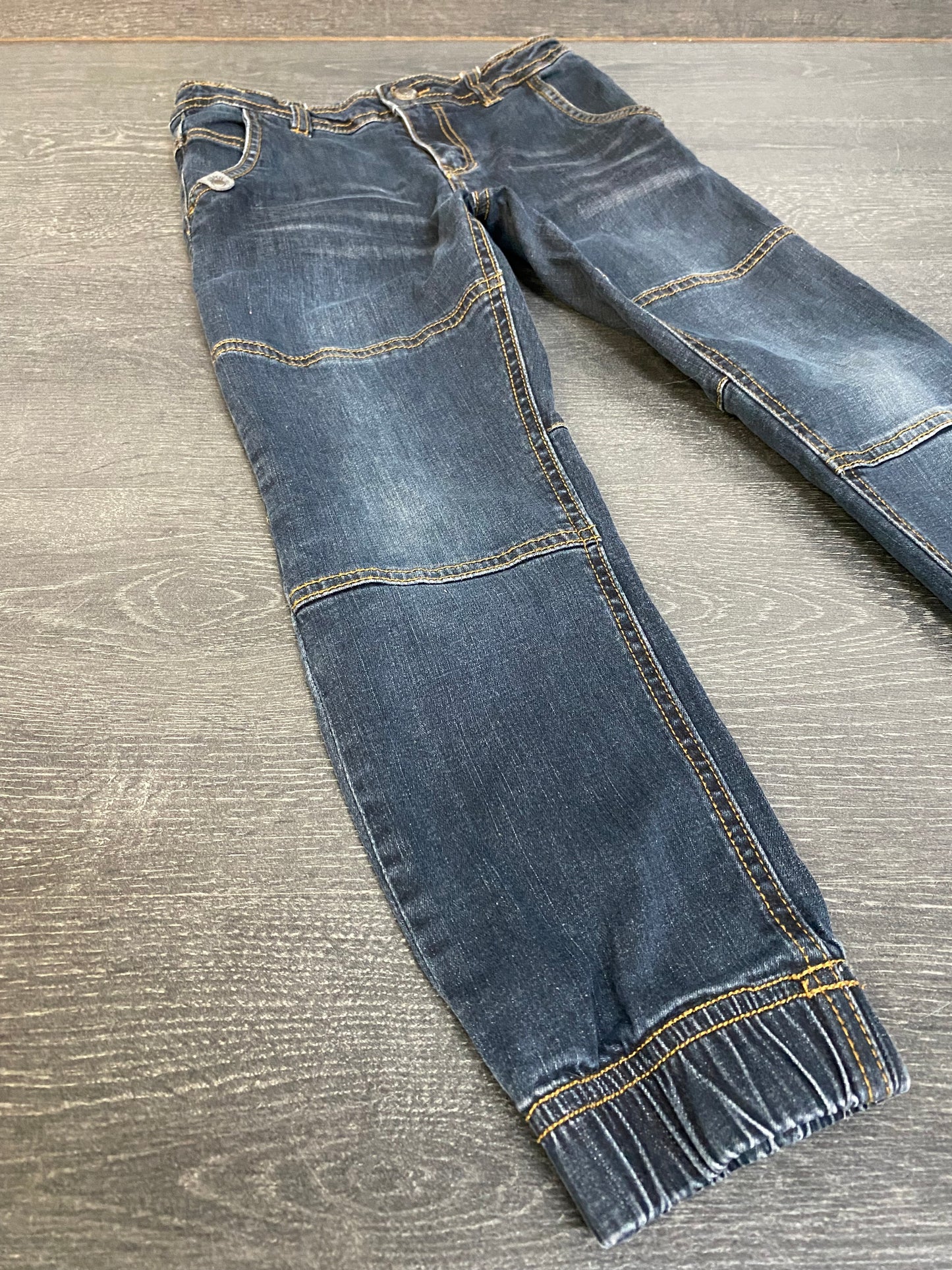 Friperie - jogger - sans etiquette - 7 ans selon moi -