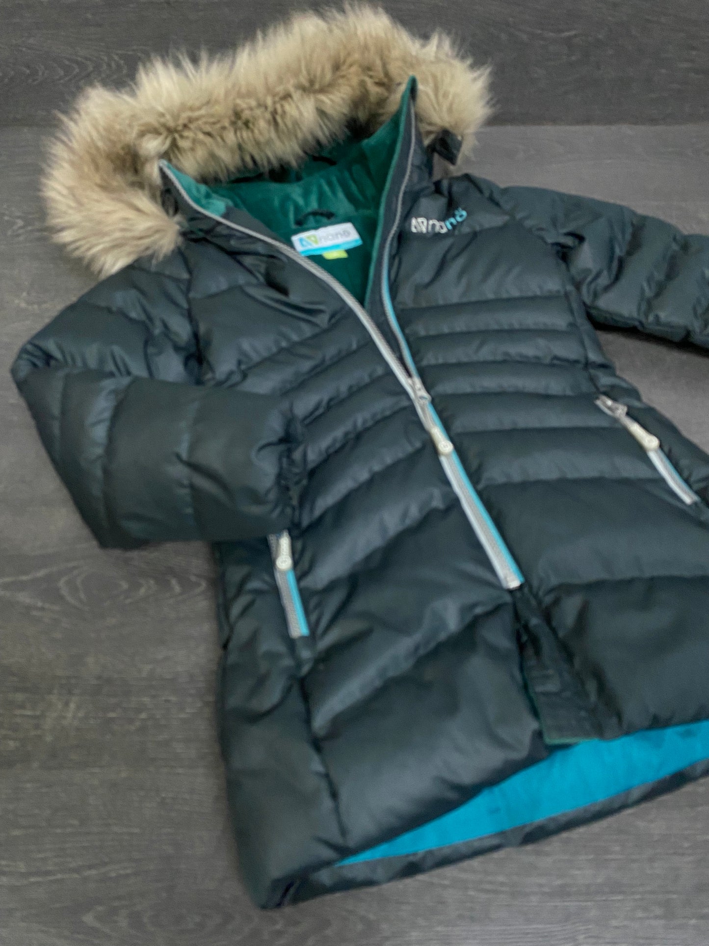 Friperie - manteau nano - 4 ans - hiver - tres bel etat
