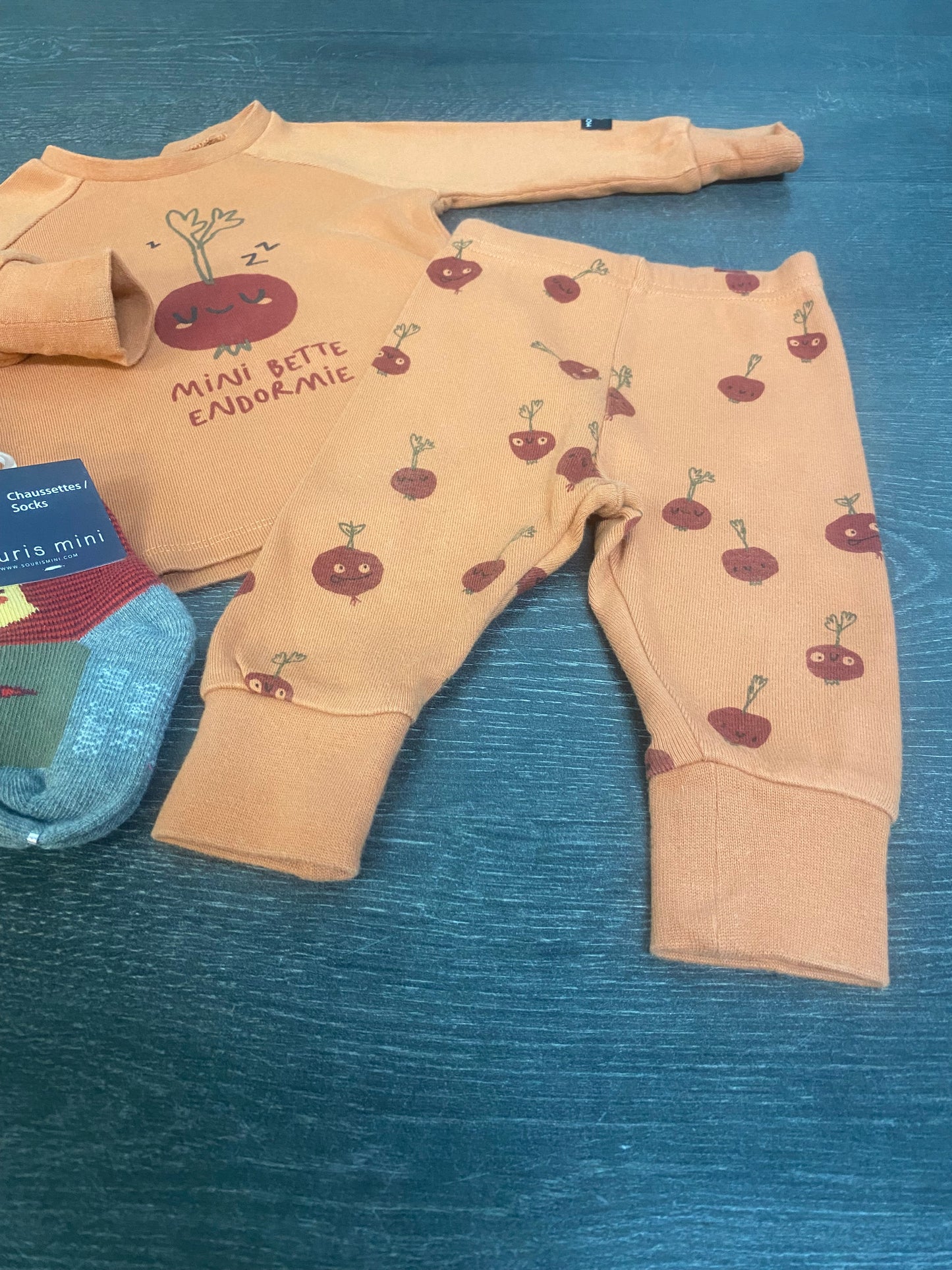 Friperie - pyjama 2 morceaux usagé et bas neuf - souris mini 6-9 mois