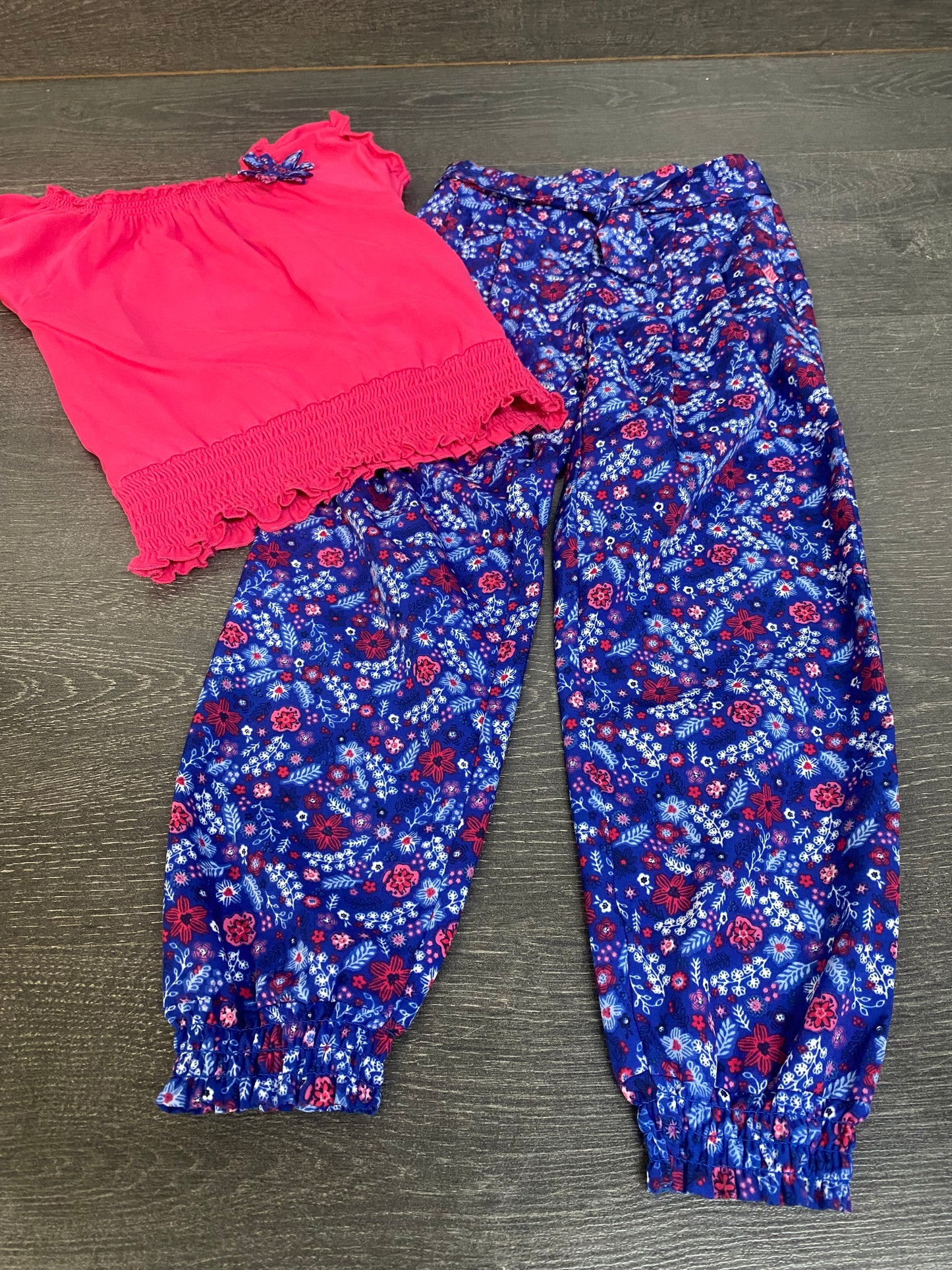 Wow!!! Friperie - Coup de coeur - 5 ans - top et pantalon - nano - comme neuf