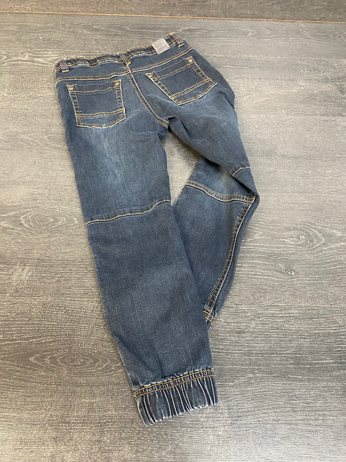 Friperie - jogger - sans etiquette - 7 ans selon moi -