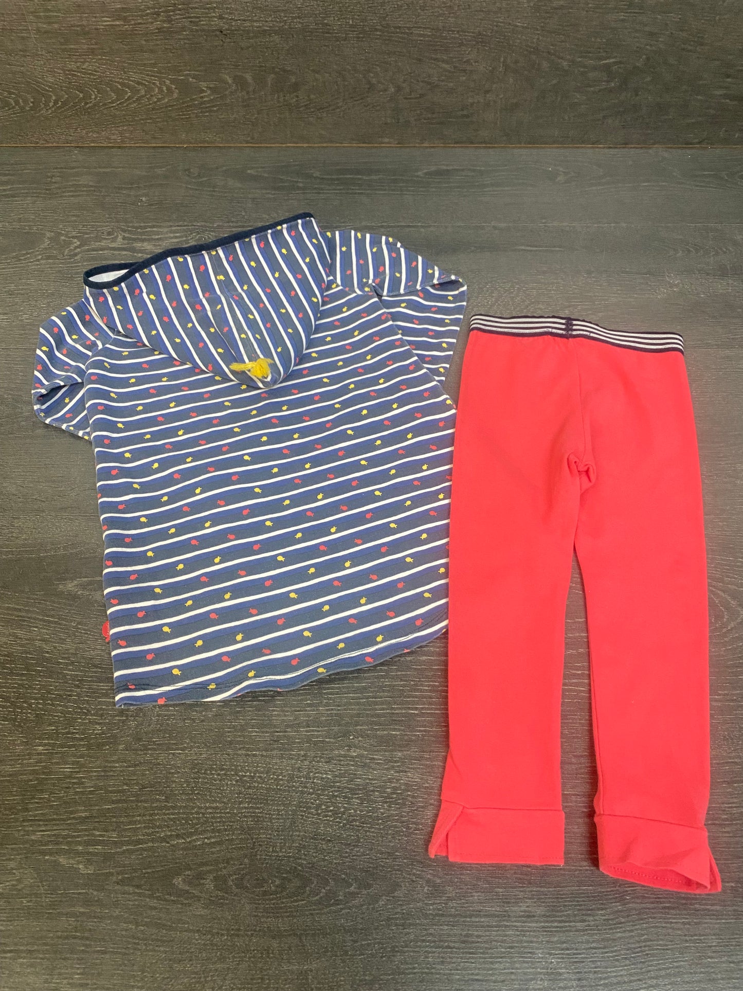 Friperie - bien porté - tunique et legging ( imparfait ) 2-3 ans DUO 10$