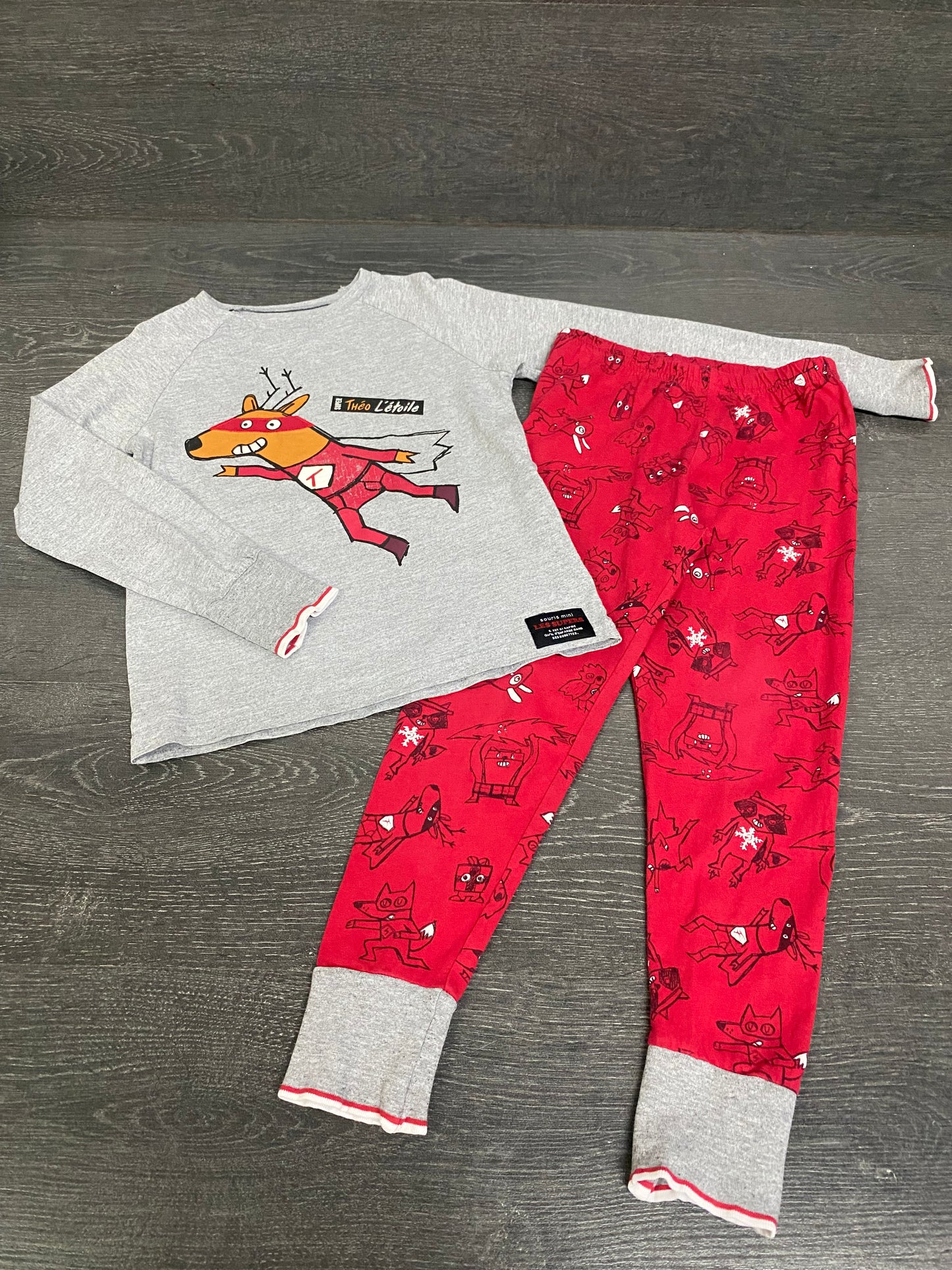 Friperie - mini qq chose sur un genou - souris mini - 5 ans - pyjama