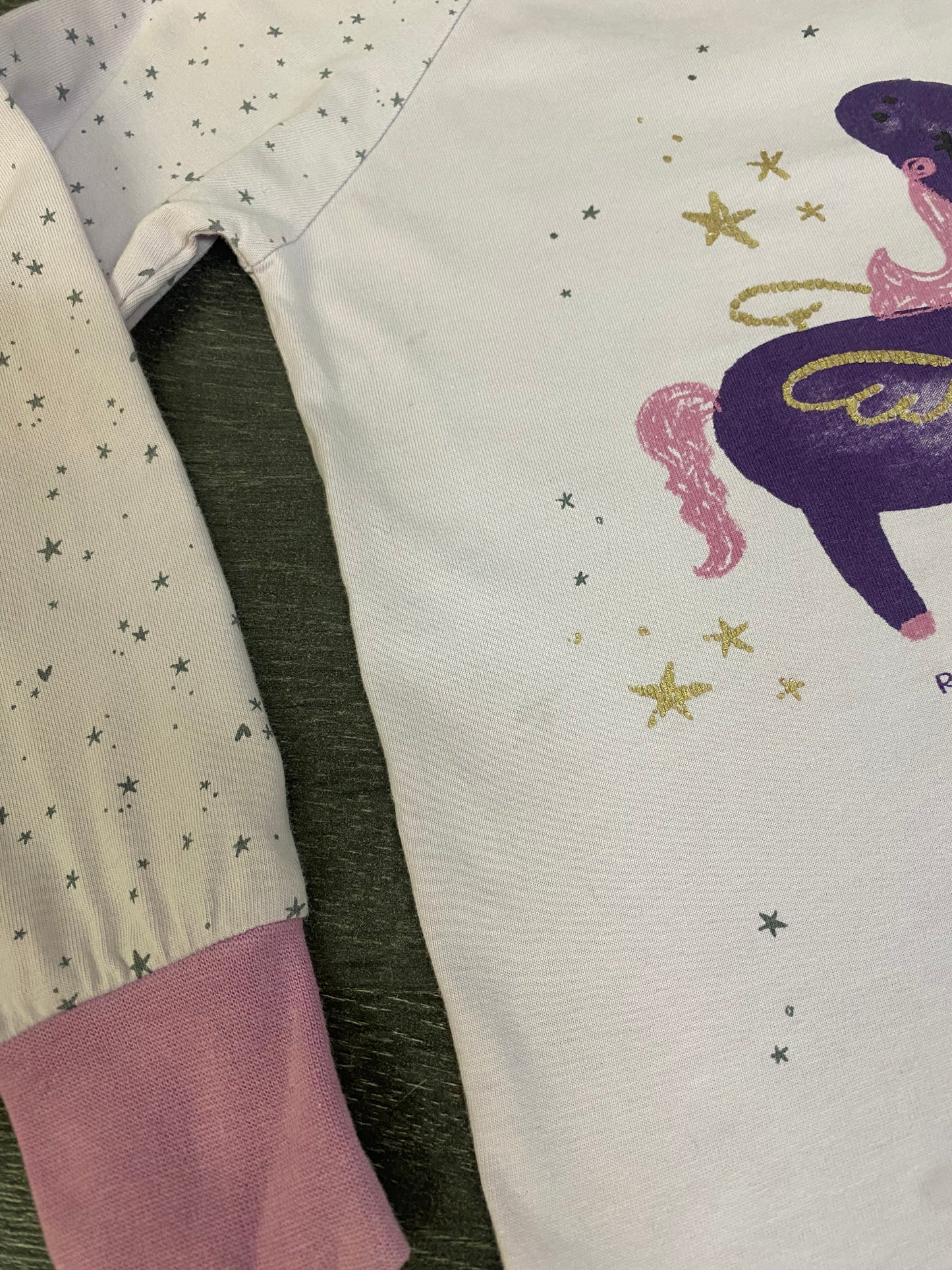 Reservé sandra ch -Friperie - souris mini - 4 ans - voir ma note