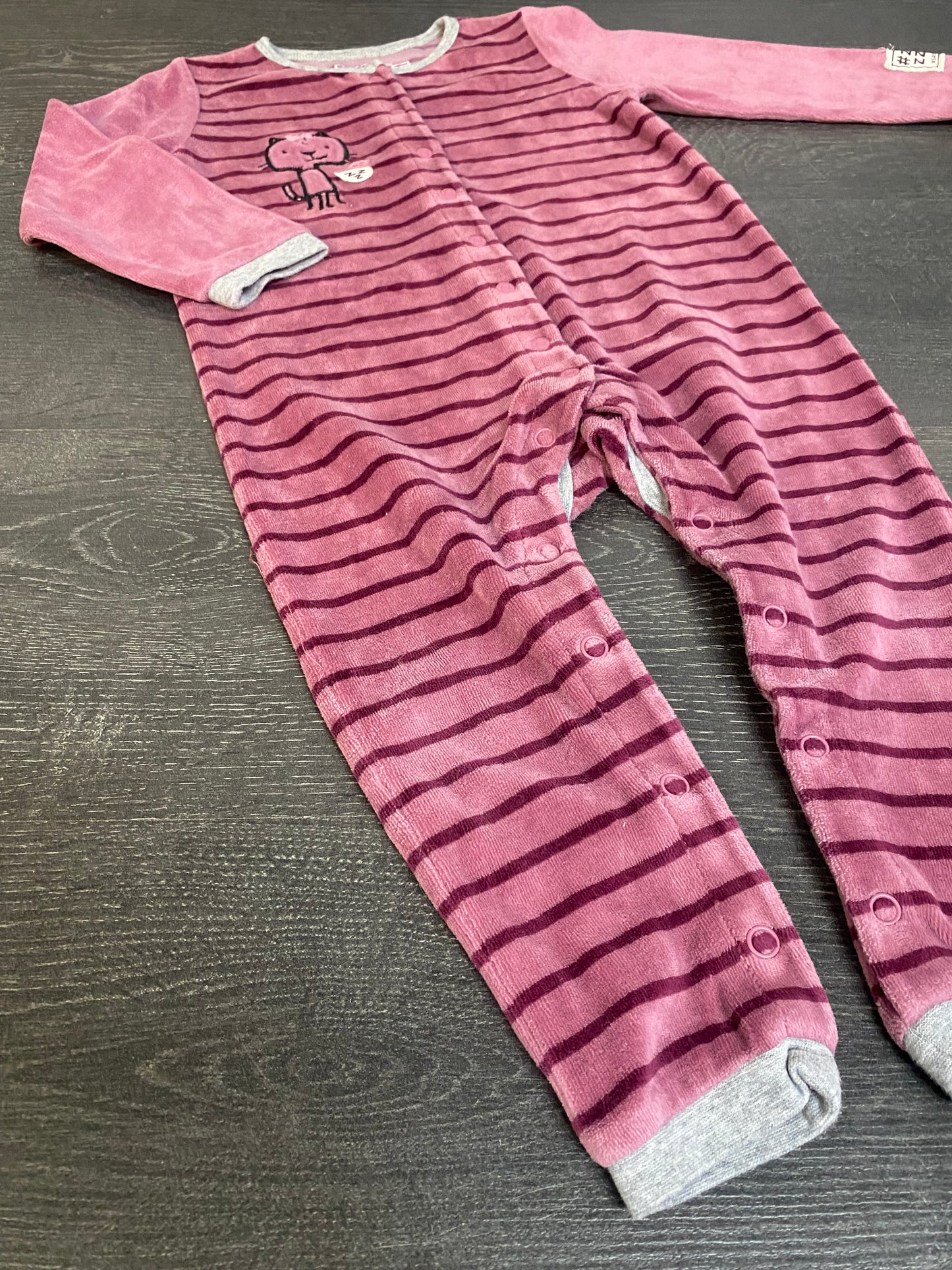 Friperie - pyjama velours - 18-24 mois - usagé bel etat