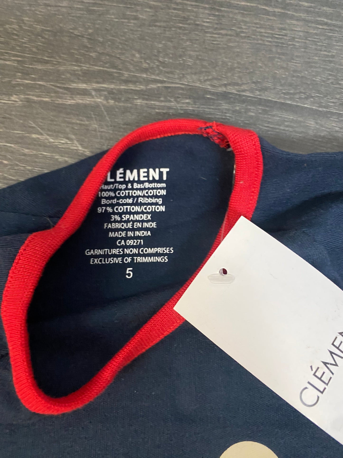 Clement - 5 ans - pyjama - neuf