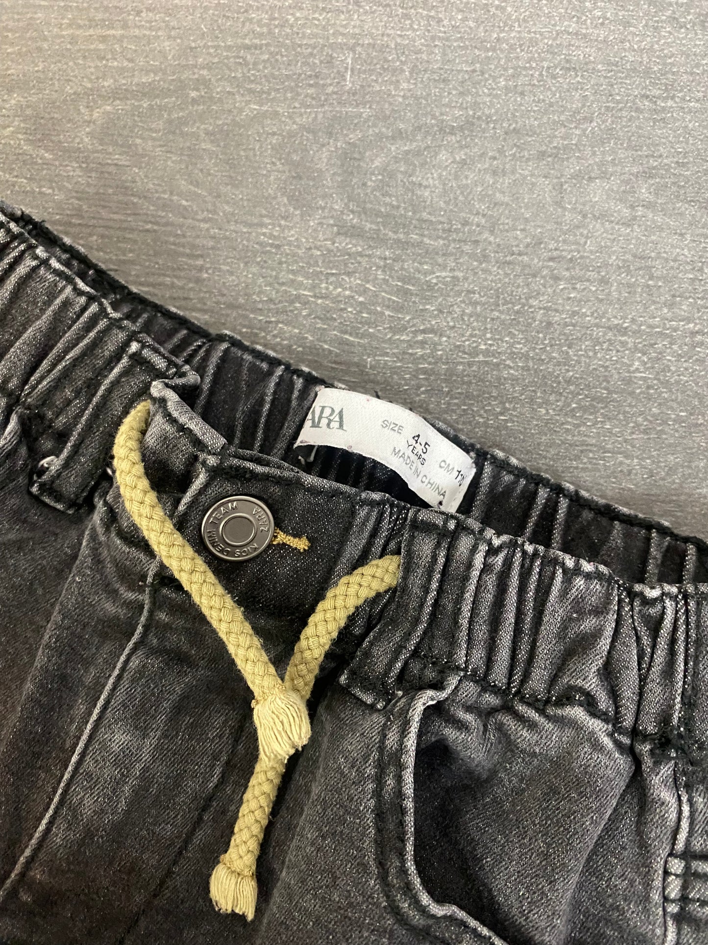 Friperie - jeans - zara - 4-5 ans