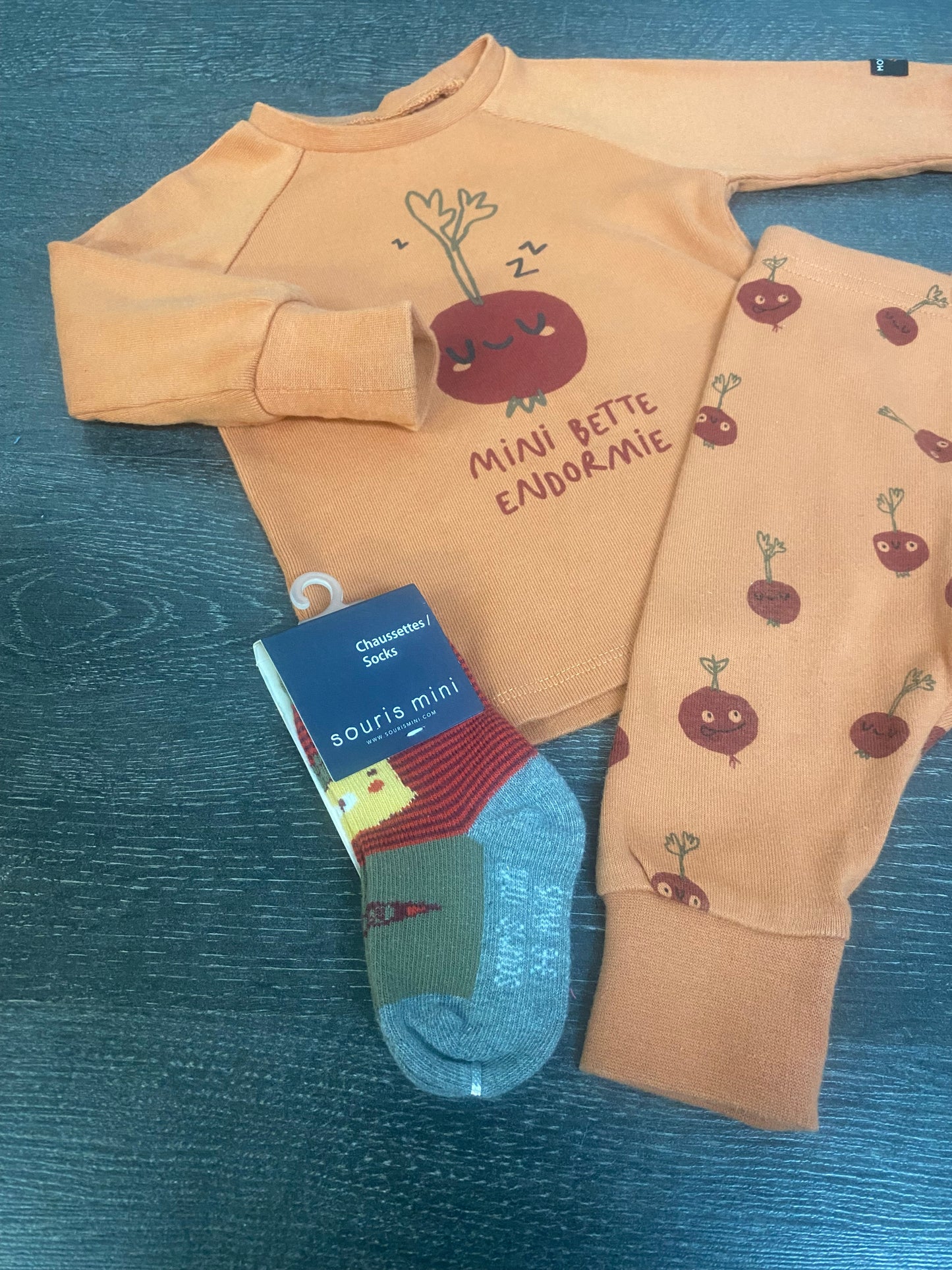 Friperie - pyjama 2 morceaux usagé et bas neuf - souris mini 6-9 mois