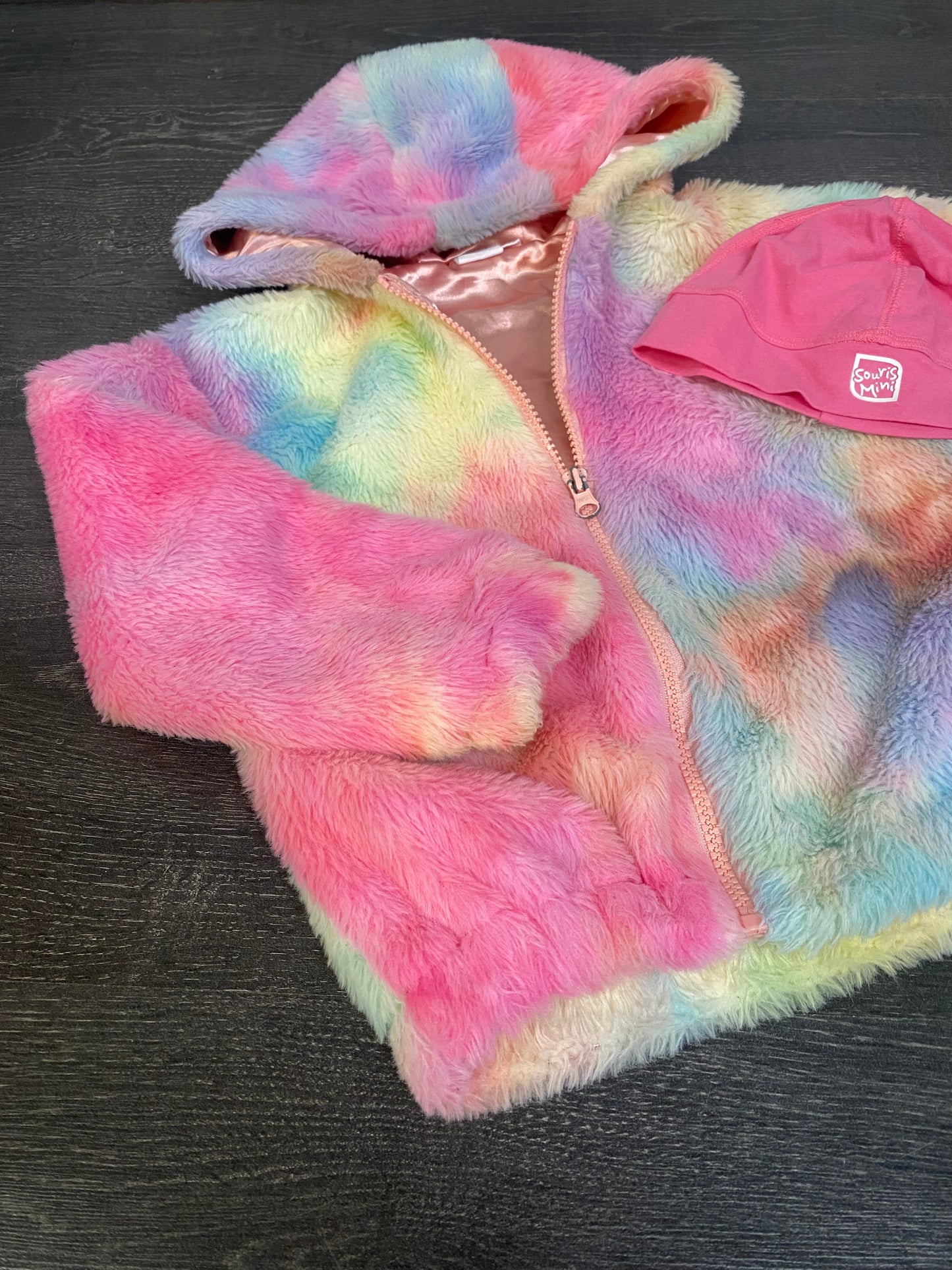 Friperie - manteau en poil de licorne - 4 ans - et bonnet large enfant neuf