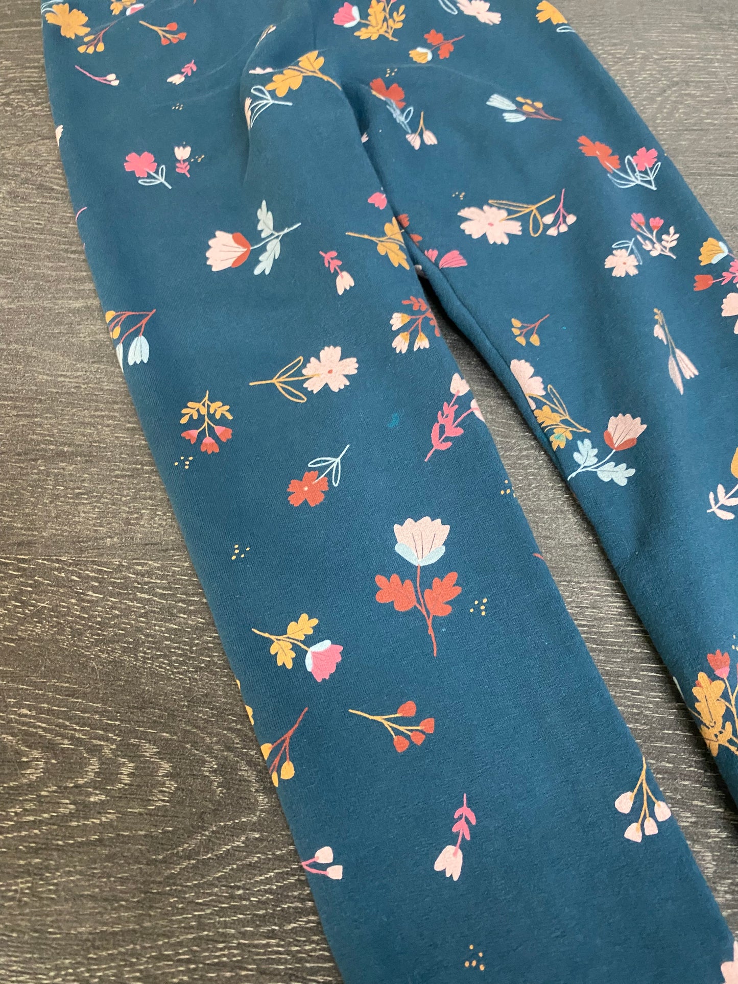 Friperie - legging - 6 ans - mini defaut voir photo