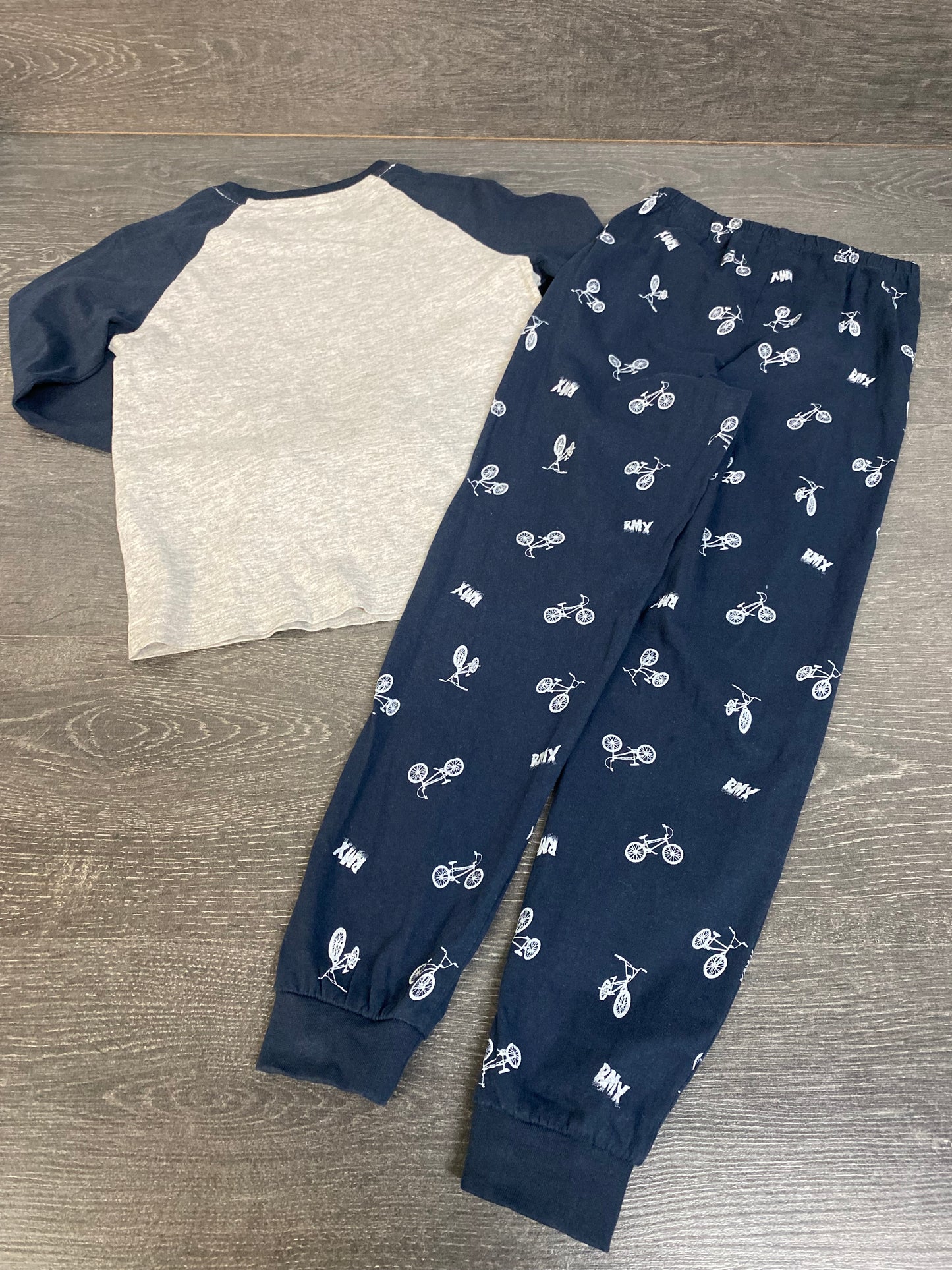 Friperie - pyjama Tag - 7 ans -