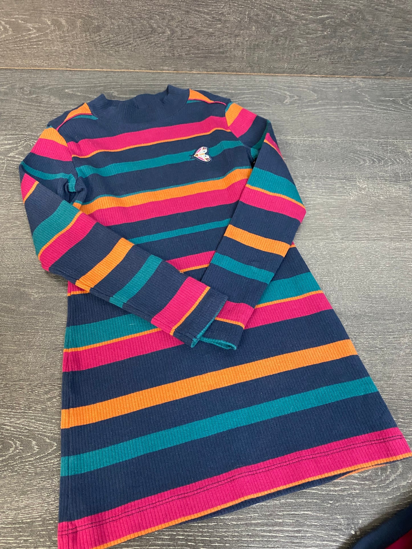 Friperie - robe et tunique - 7 ans - bel etat et comme neuf - nano