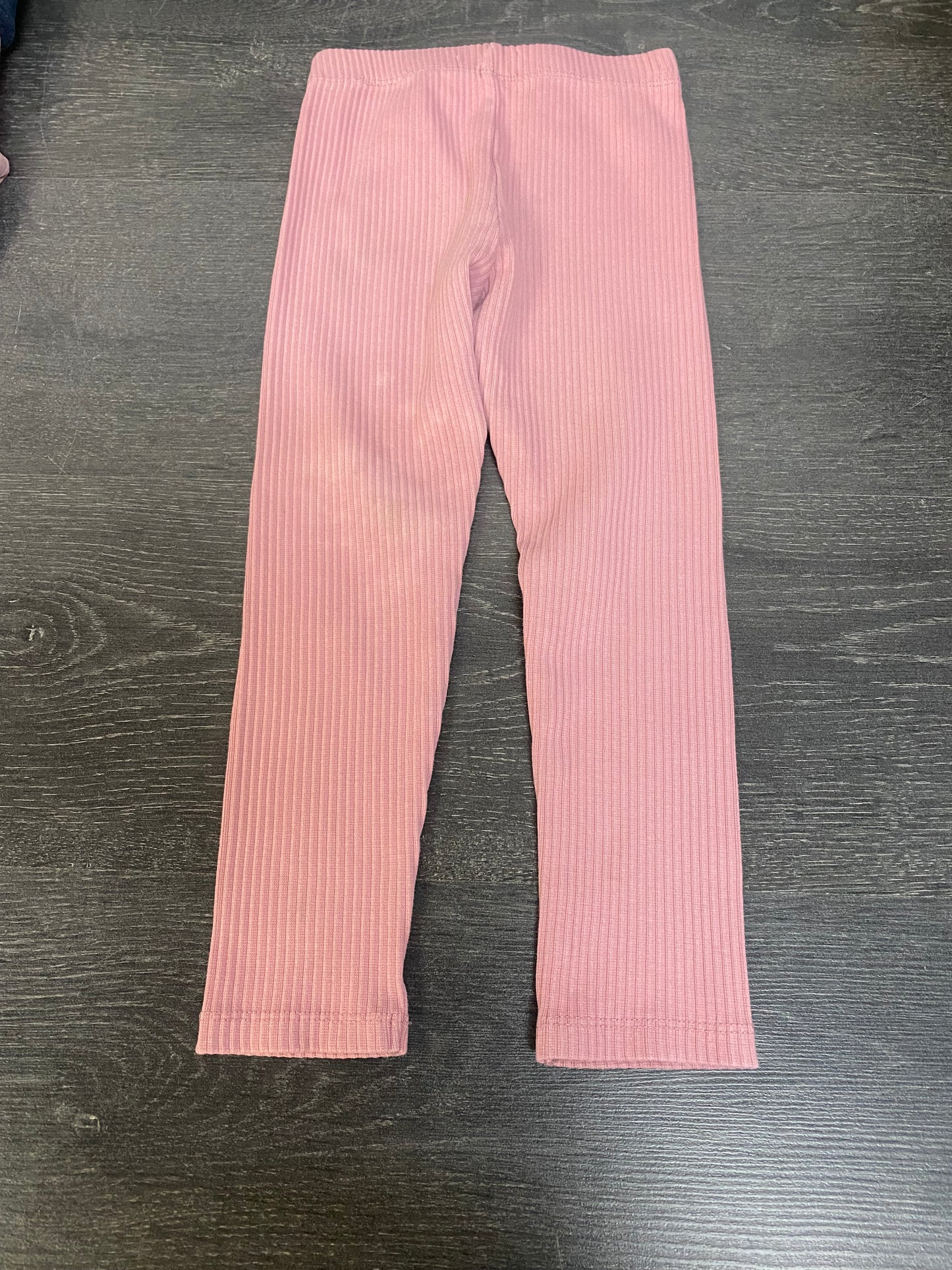 Friperie - bien lire ma description - 2 items imparfaits sur cette annonce - 4 ans - souris mini