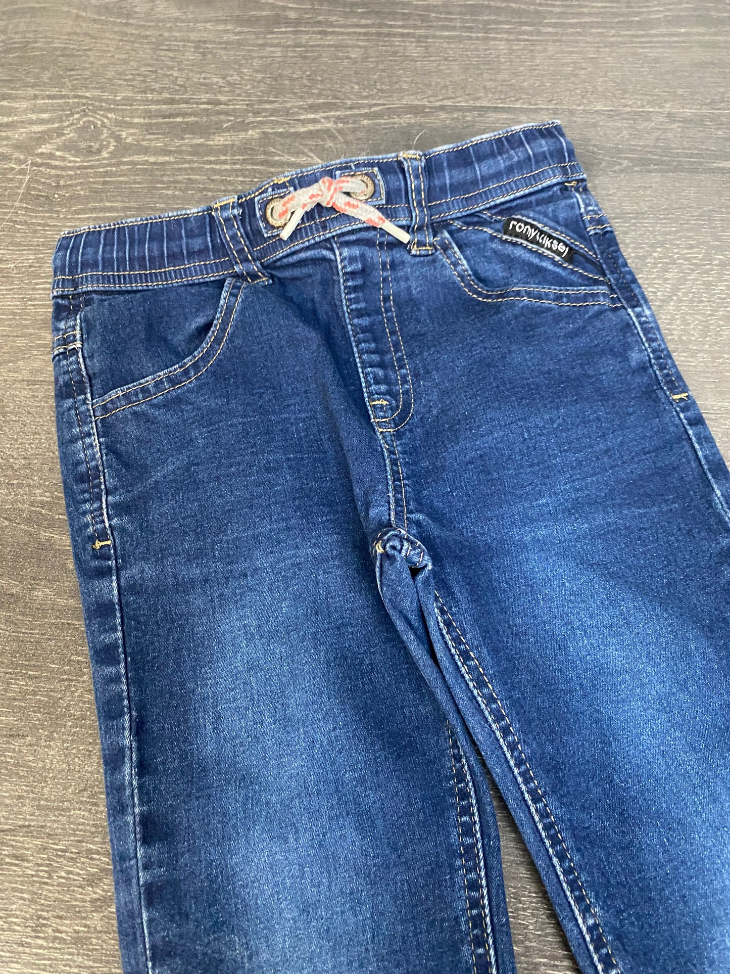Romy et aksel - jeans - comme neuf - 5 ans