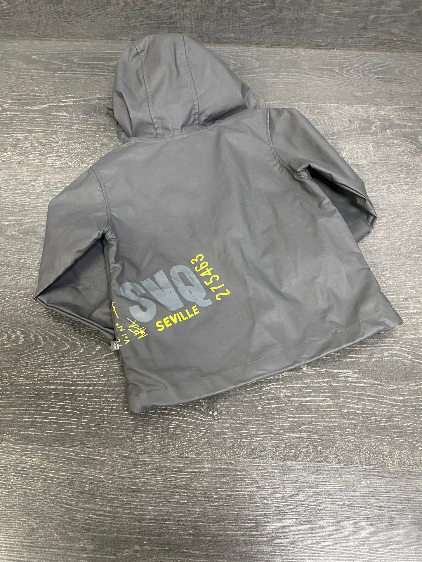 Friperie - veste de pluie - pantalon polar et tuque polar - 3 ans