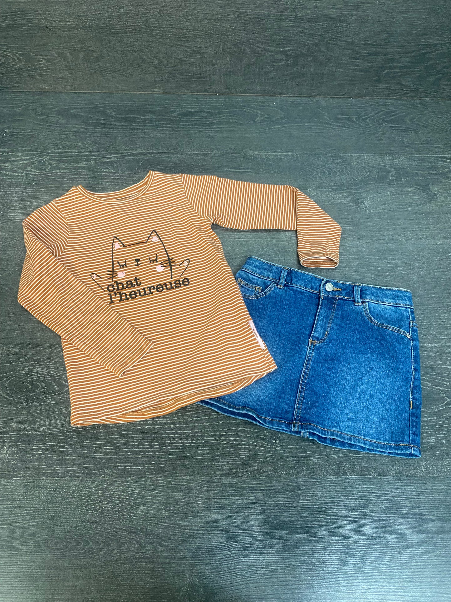 Friperie - jupe et gilet manche longues - comme neuf - 5 ans - souris mini et