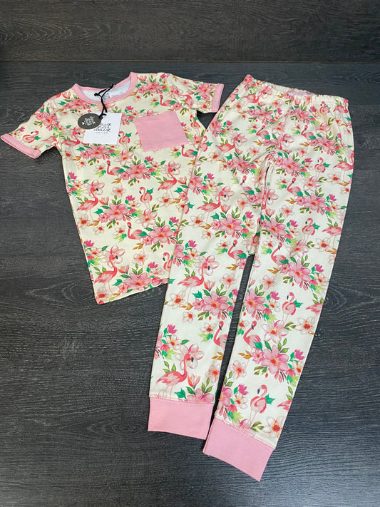 Neuf - pyjama - 7 ans - 2x2 - mini qq chose voir photo