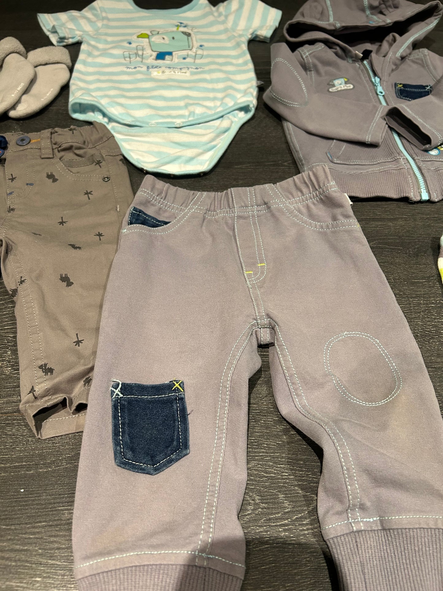 Reservé - Neuf et usagé - petit lot en 6-9 mois - Souris Mini -