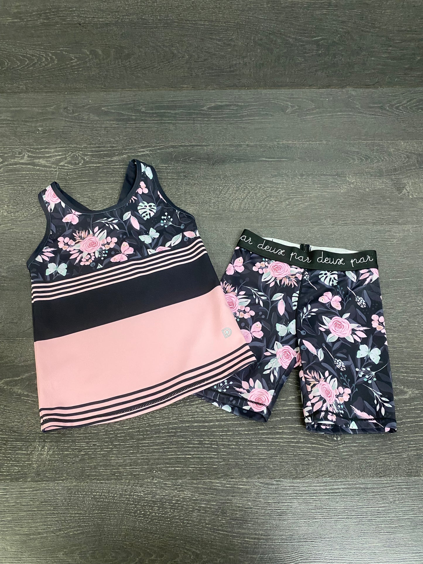 Friperie - 3-4 ans - deux par deux - bel etat - duo