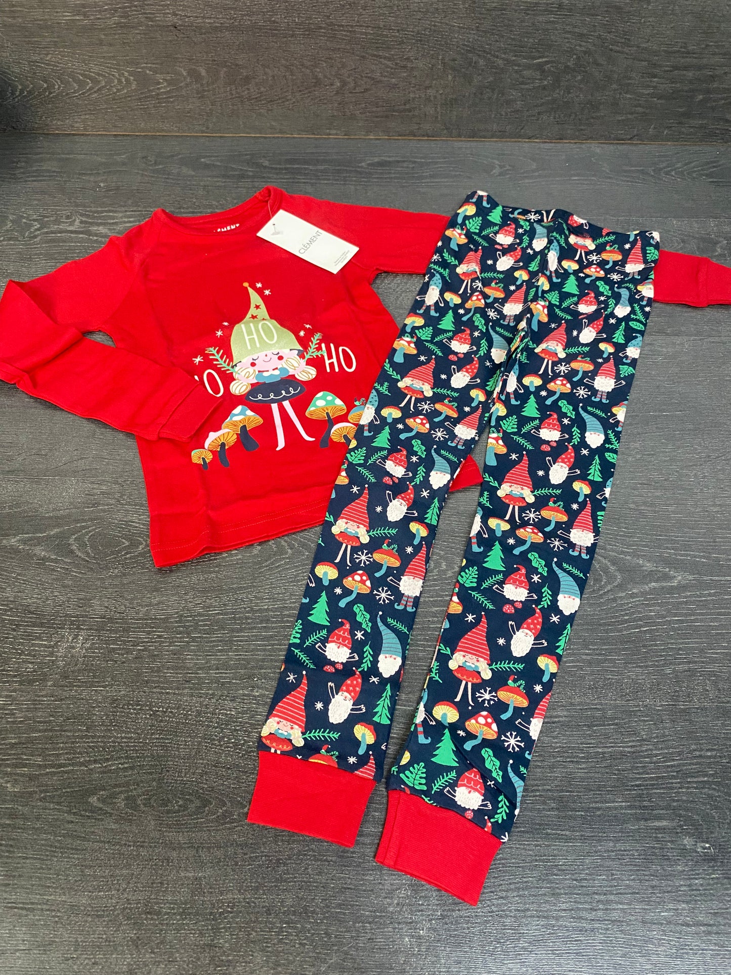 Clement - pyjama - neuf - 6 ans - neuf