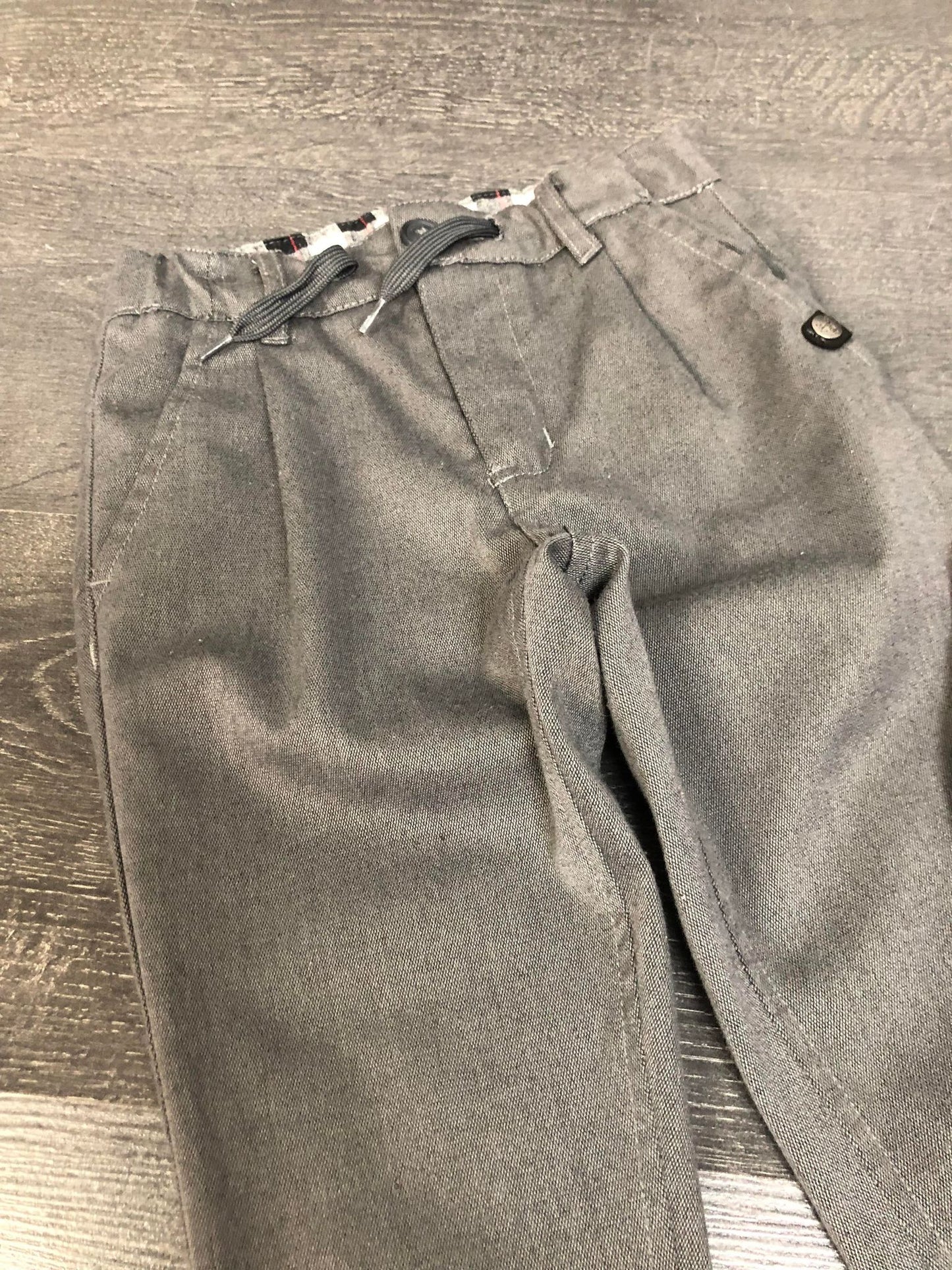 FRIPERIE - Pantalon propre 4 ans et bas 4-5 ans
