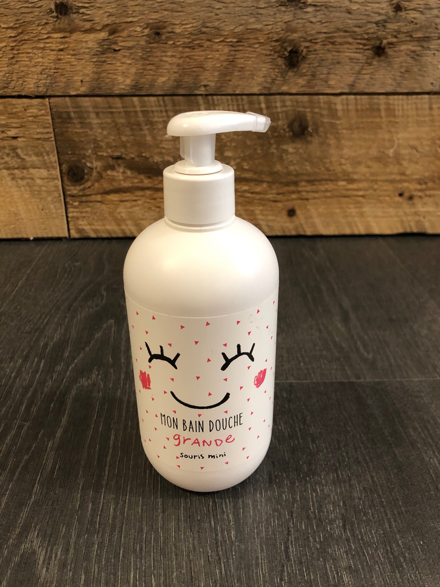 Mon gel de douche grande et petite bombe de