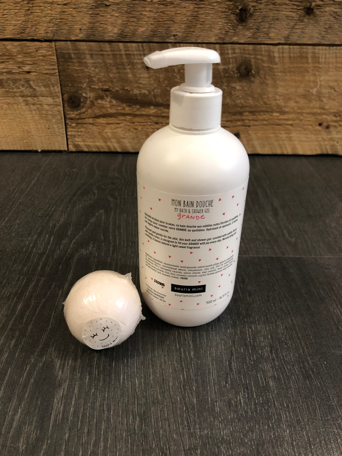 Mon gel de douche grande et petite bombe de