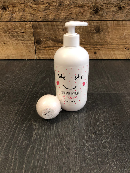 Mon gel de douche grande et petite bombe de