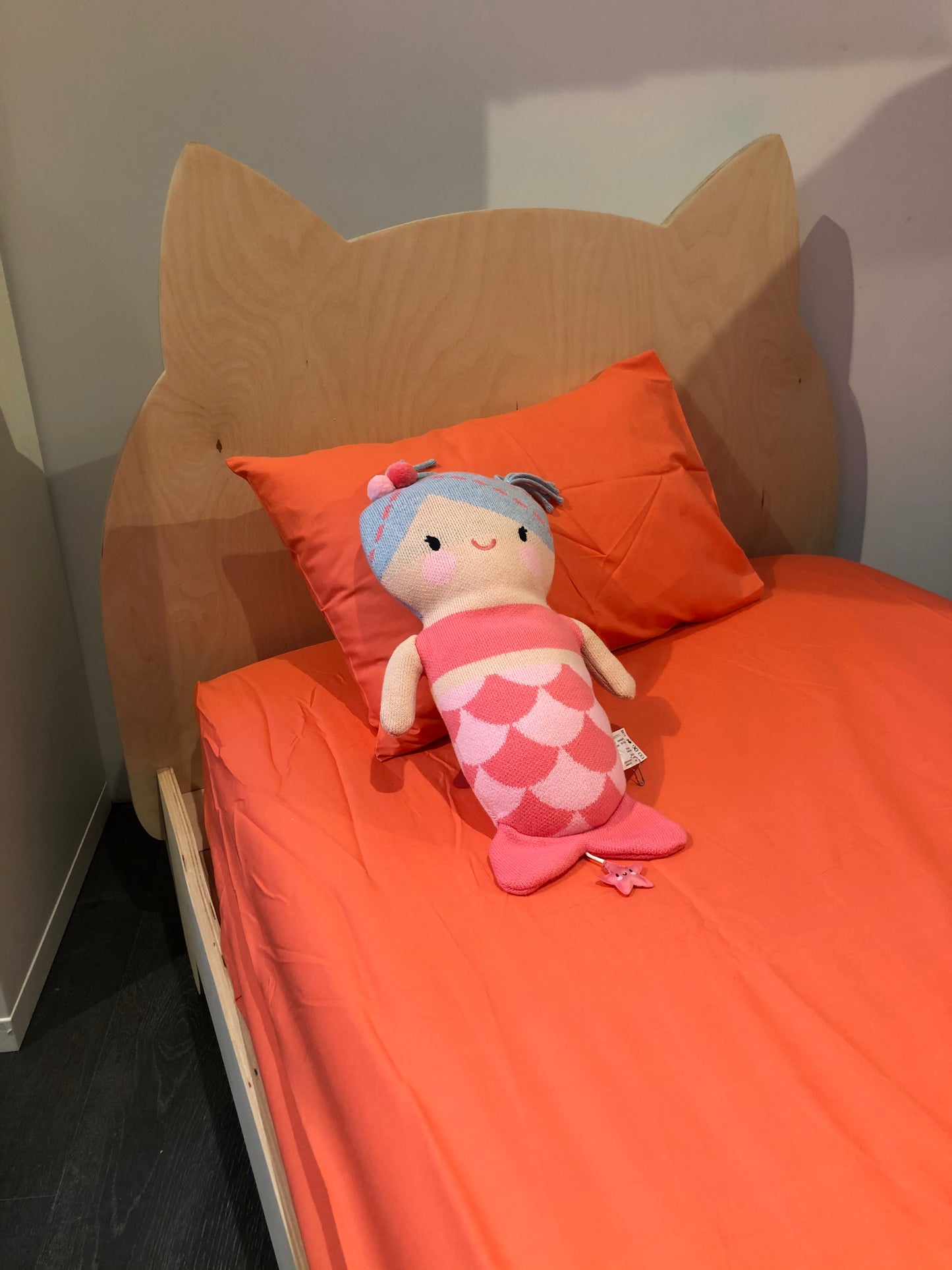 Draps et poupee musicale - souris mini - lit bebe