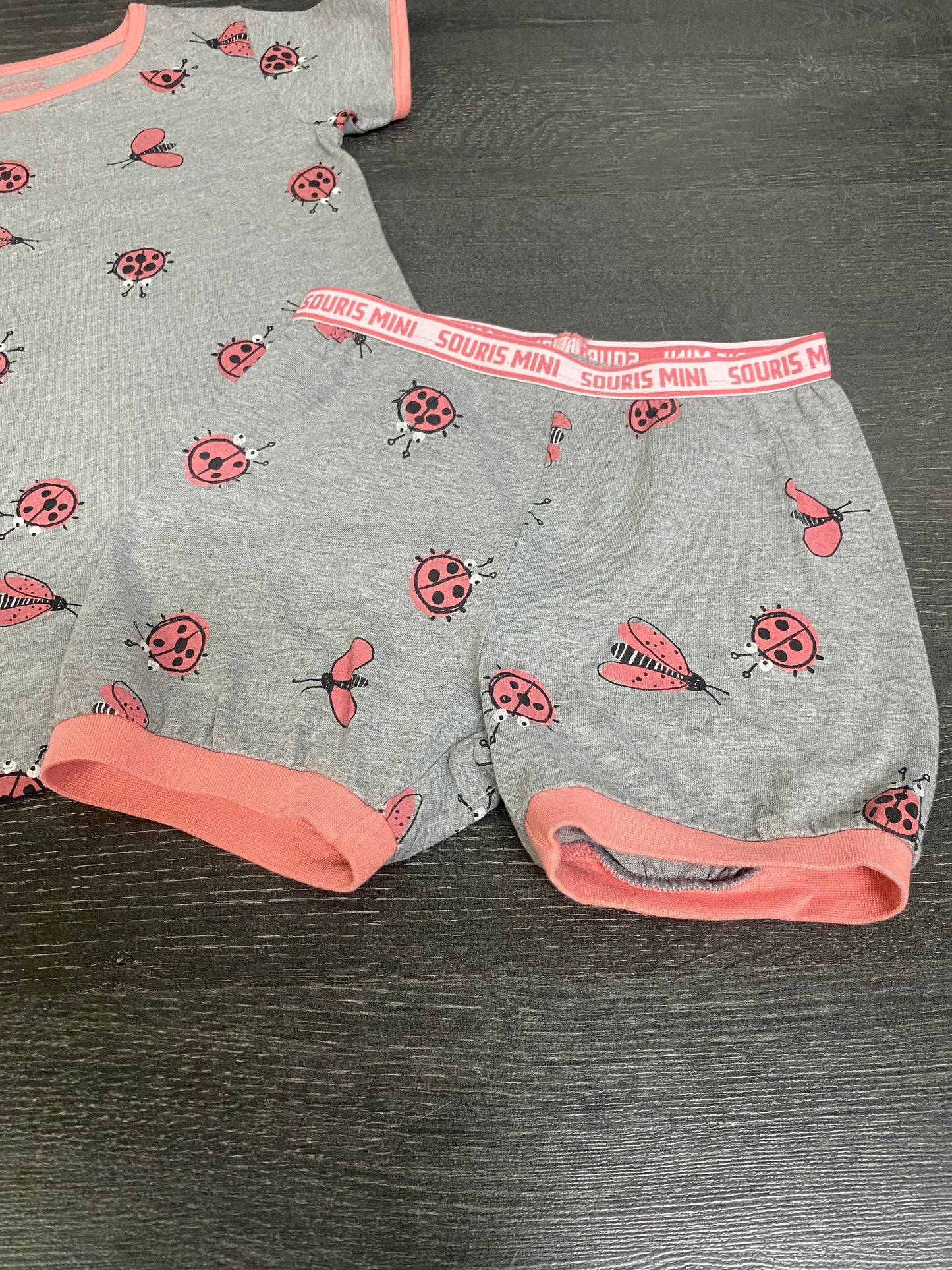 Friperie - pyjama ete - tres bel etat- 5 ans