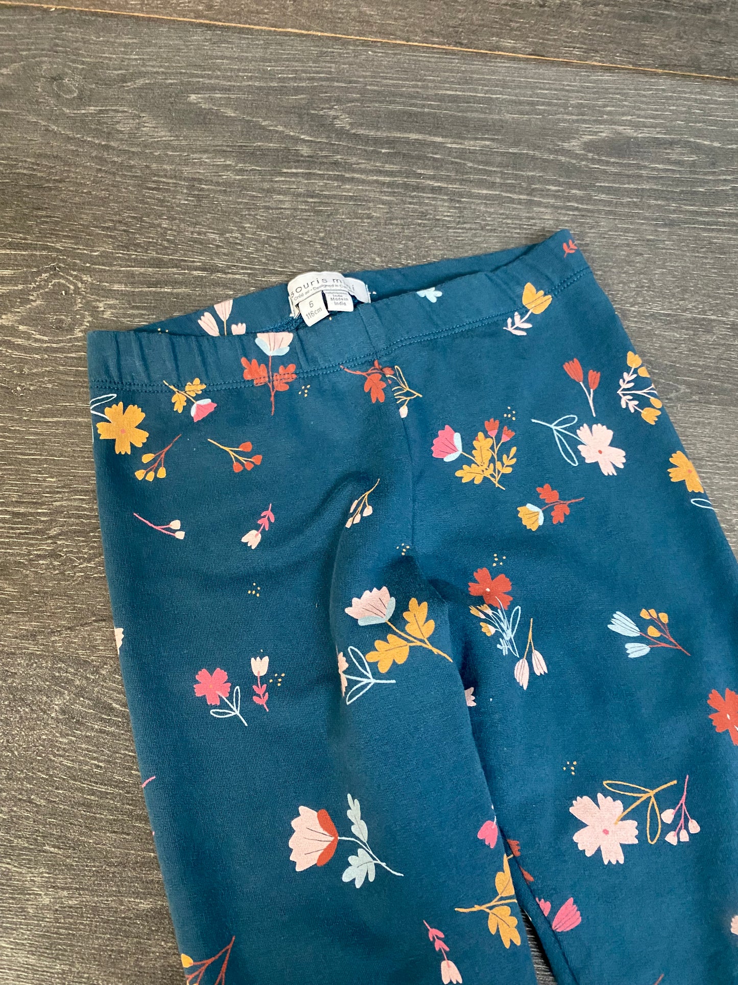 Friperie - legging - 6 ans - mini defaut voir photo