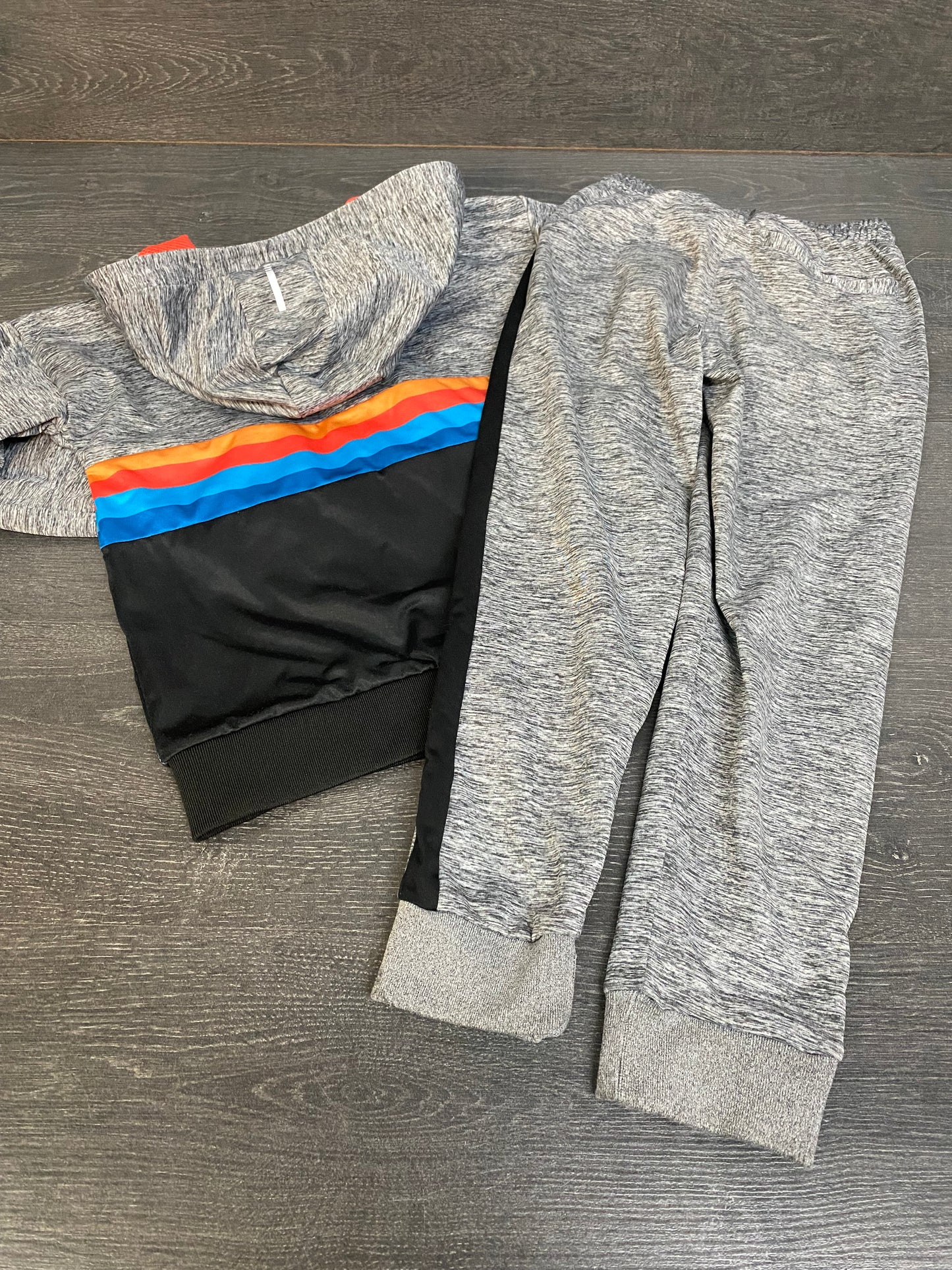 Friperie - nano sport - 7 ans -veste et pantalon sport