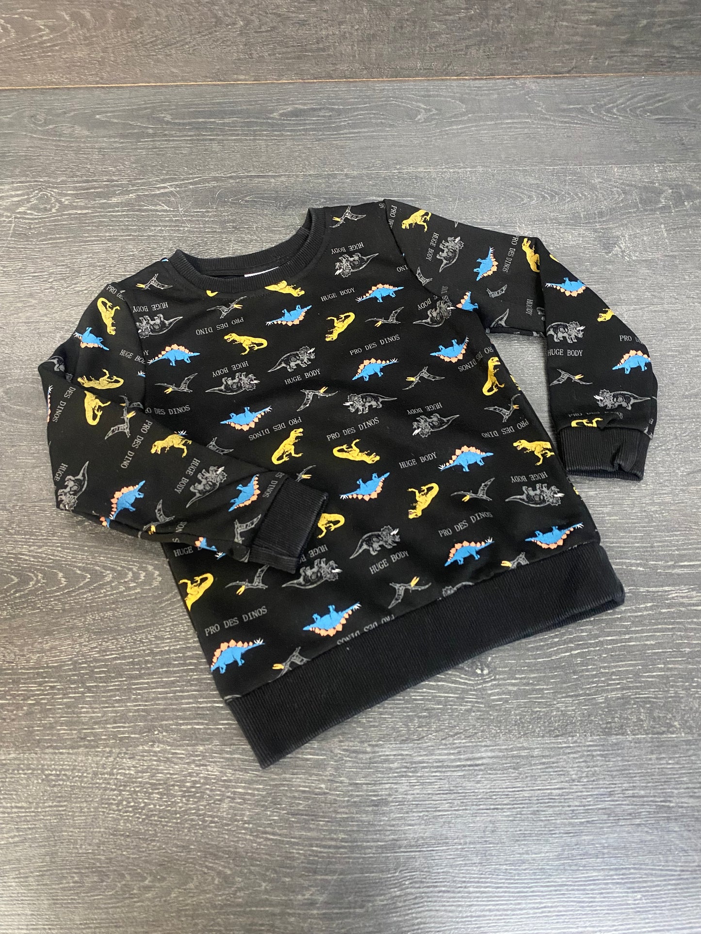 Friperie - comme neuf - beding bedang - 6 ans