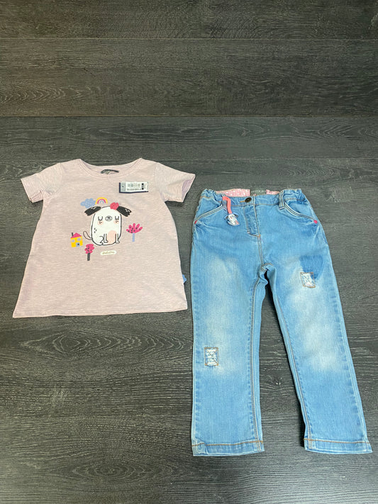 T-shirt neuf et jeans usagé ( mini defaut voir photos ) - 2-3 ans