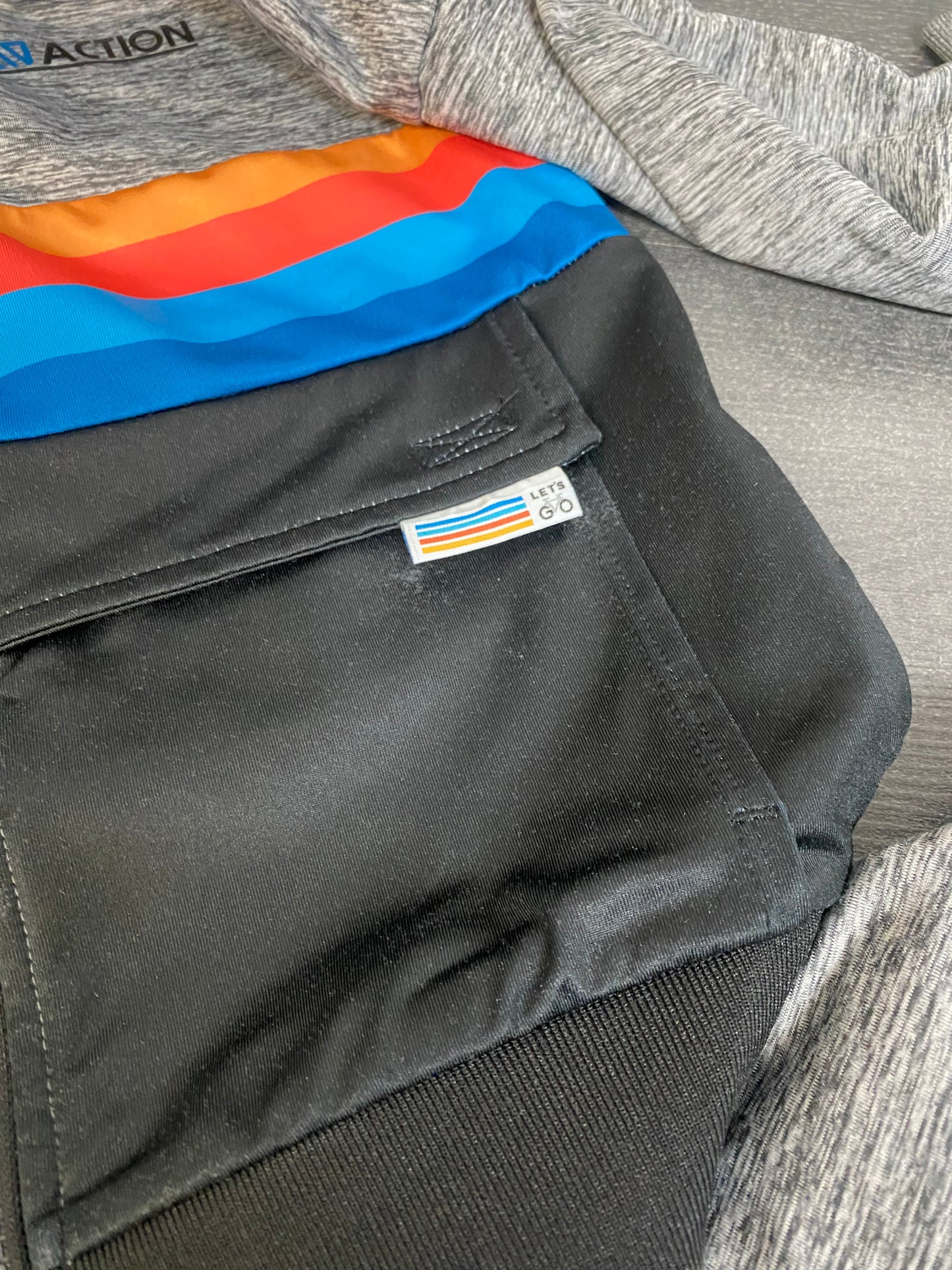 Friperie - nano sport - 7 ans -veste et pantalon sport