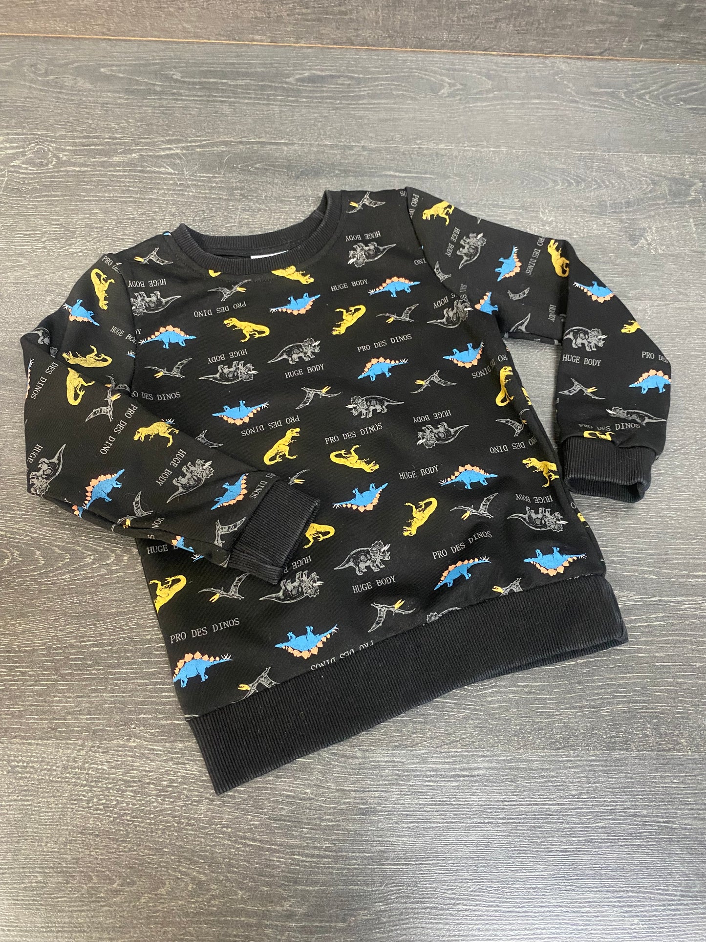 Friperie - comme neuf - beding bedang - 6 ans