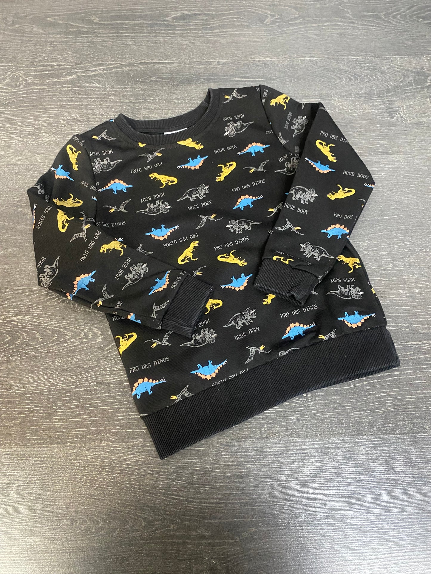 Friperie - comme neuf - beding bedang - 6 ans