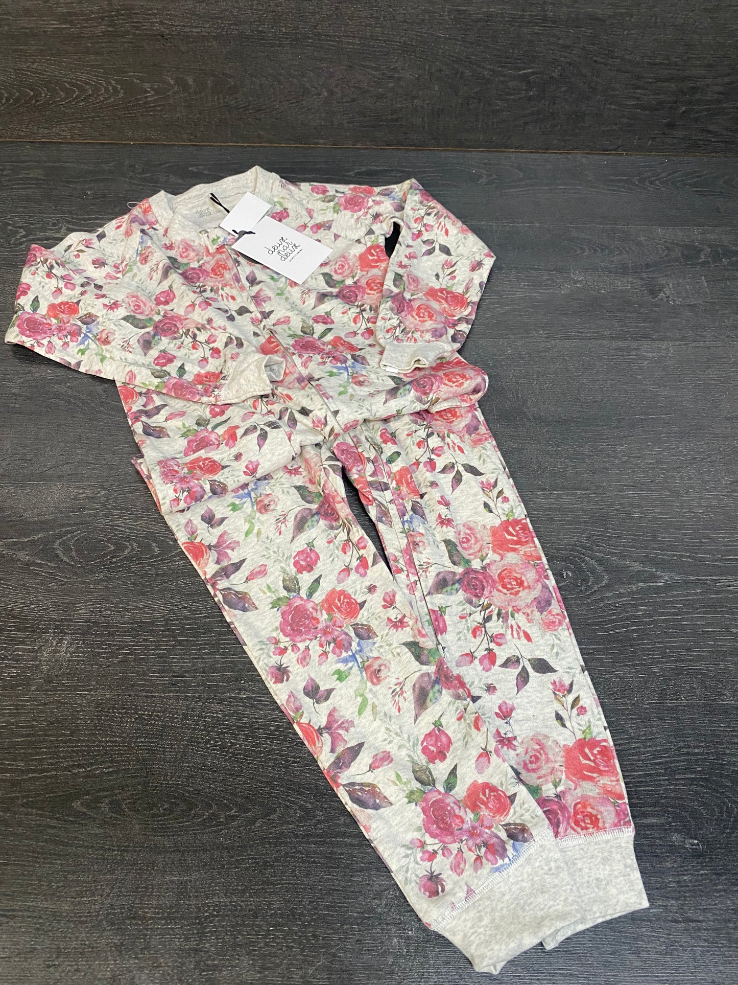 Pyjama - 2 par 2 - neuf - 7 ans - one piece