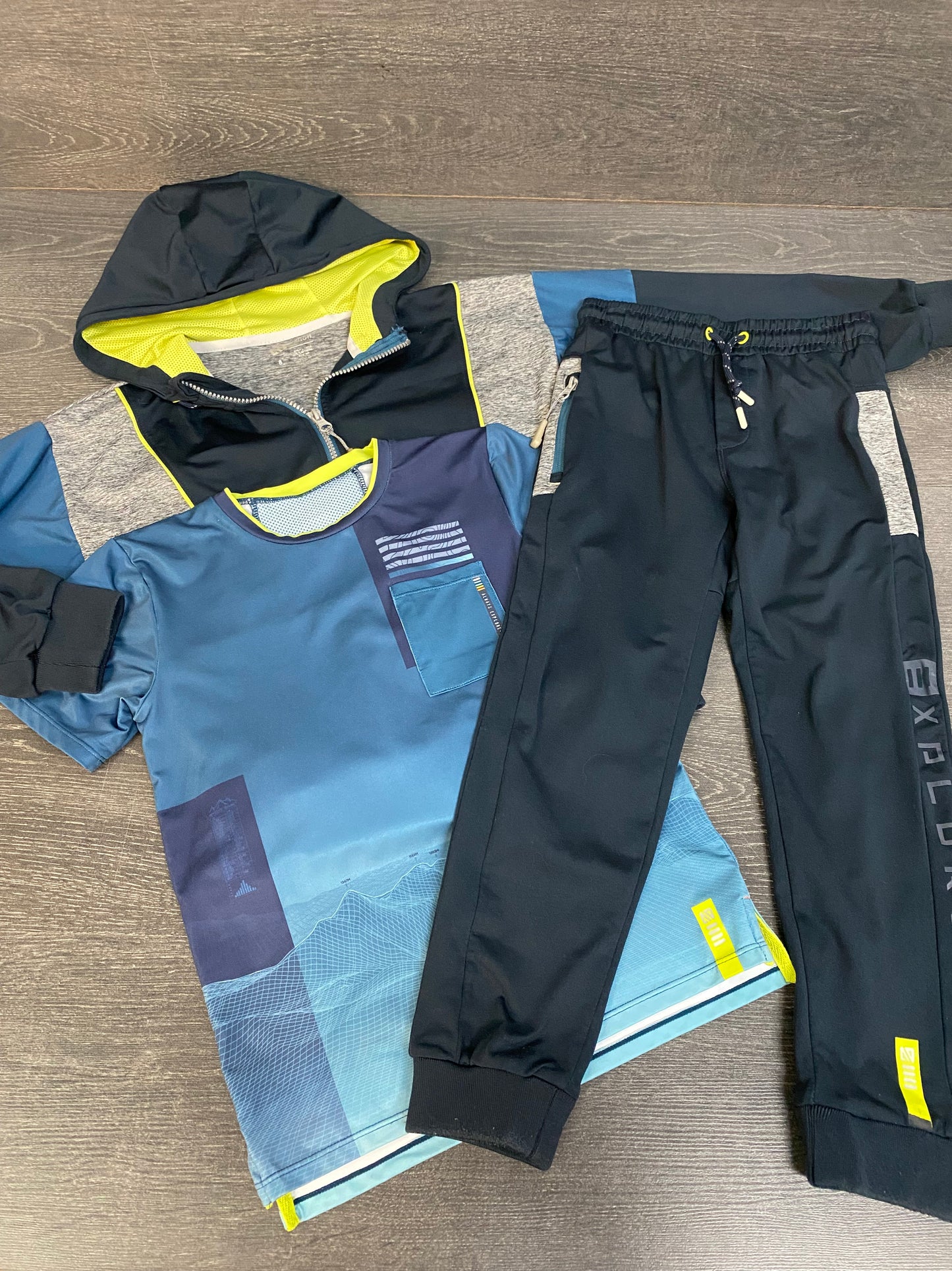 Friperie - ensemble sport 3 mcx - nano - 8 ans