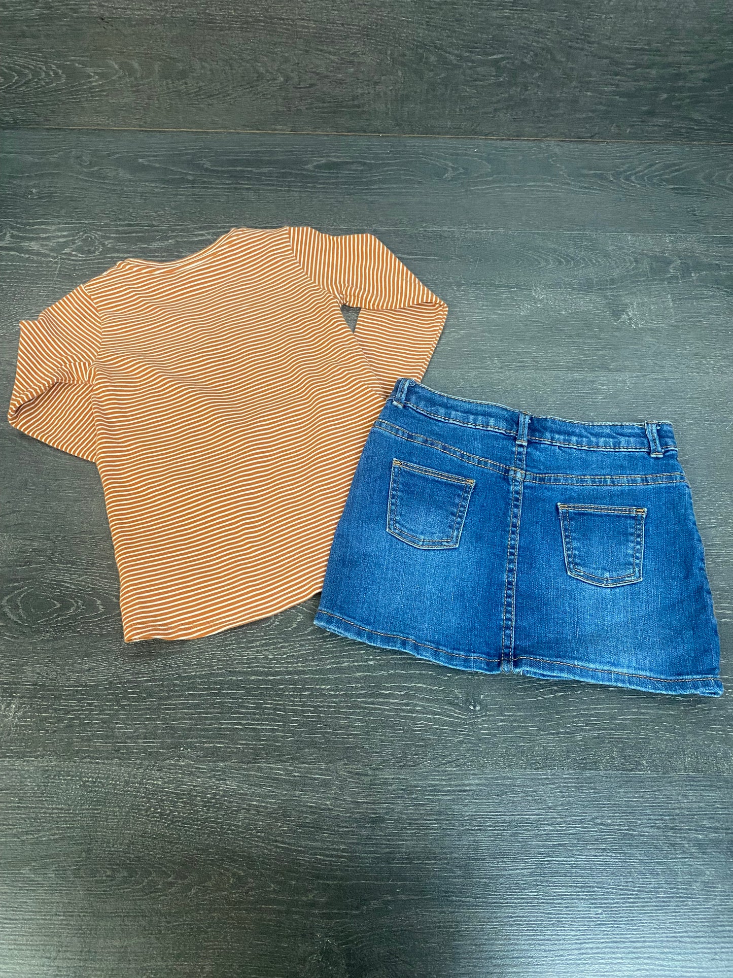 Friperie - jupe et gilet manche longues - comme neuf - 5 ans - souris mini et