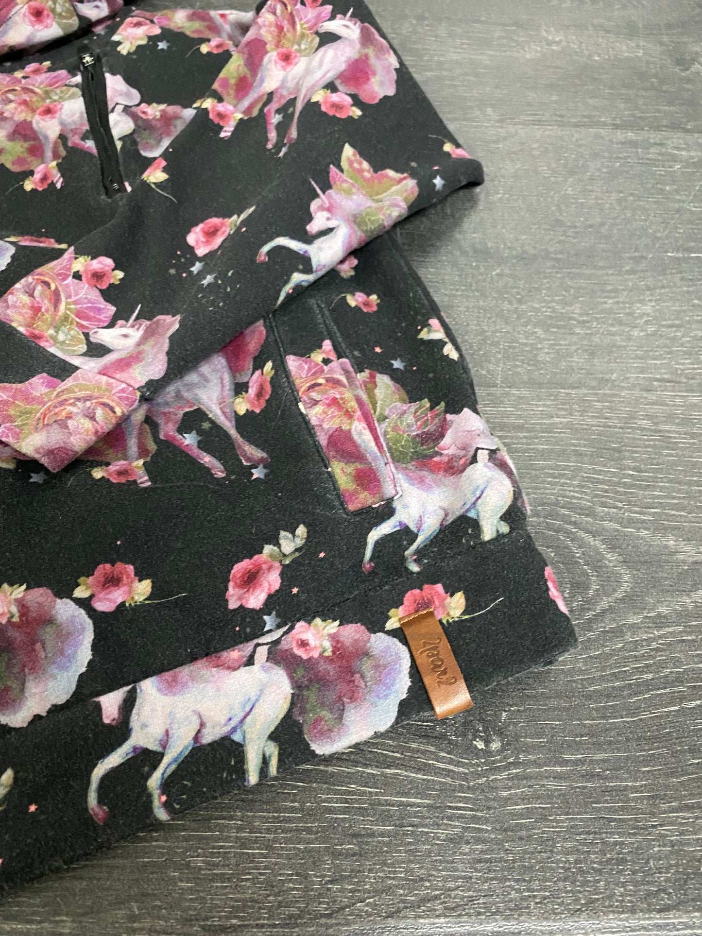 Friperie - hoodie - 2x2 - bien porté et zip defectueux - 7 ans