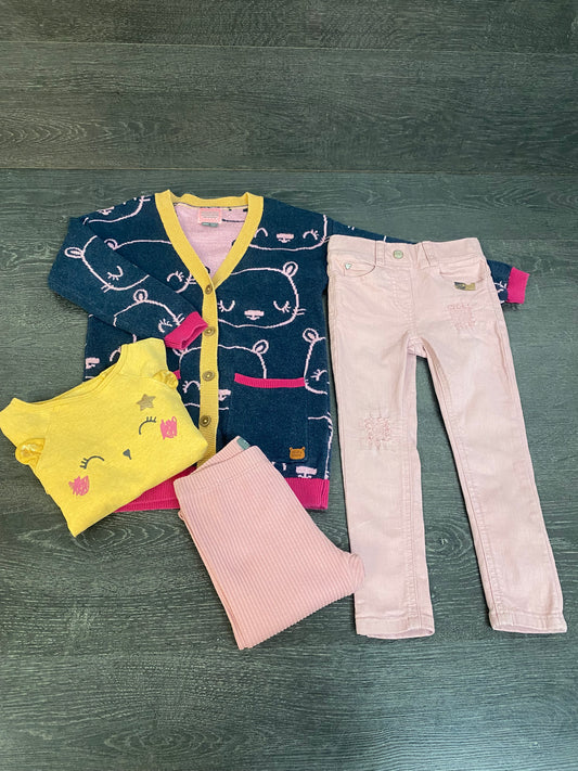 Friperie - bien lire ma description - 2 items imparfaits sur cette annonce - 4 ans - souris mini