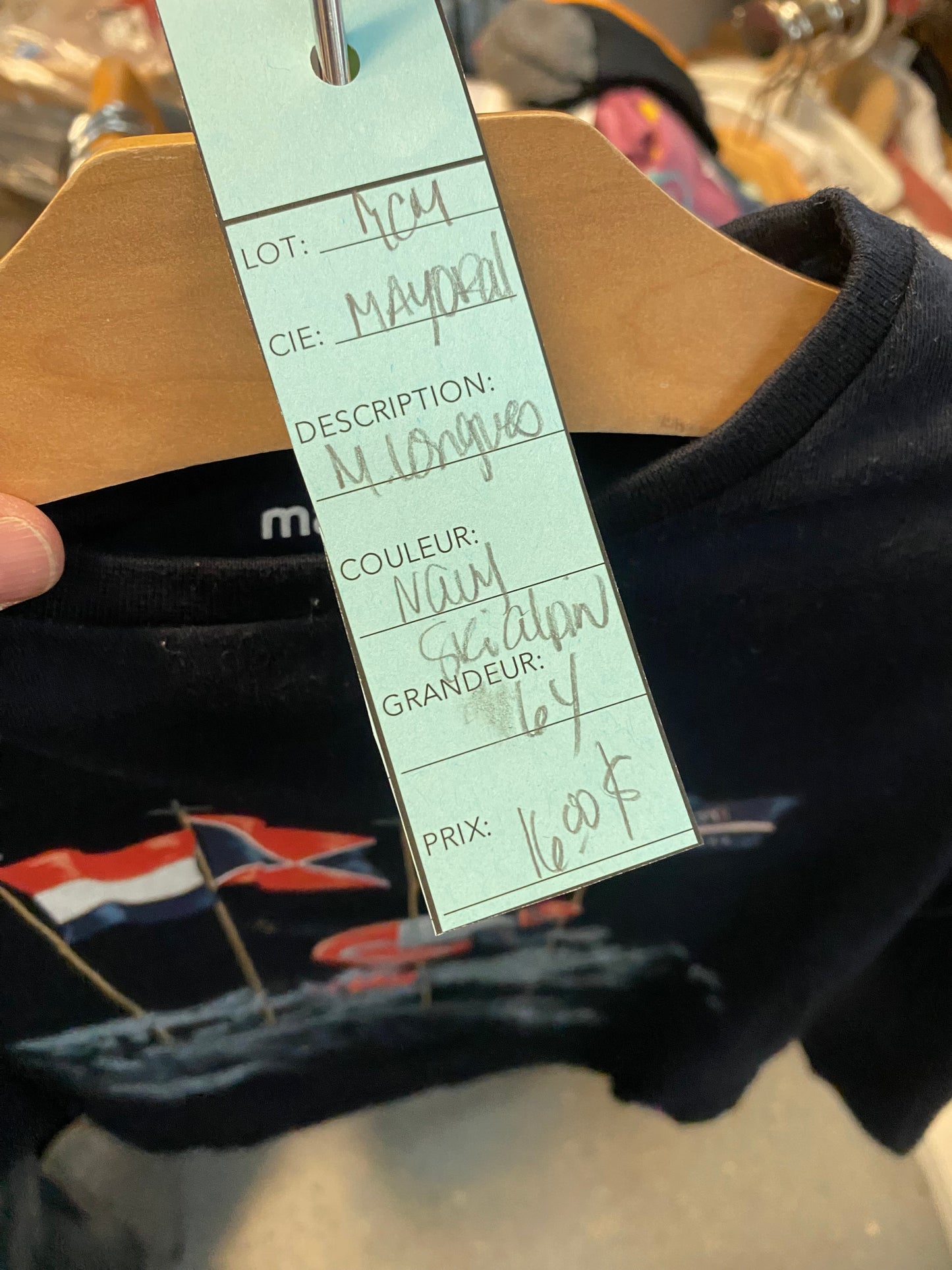 Friperie - mayoral -6 ans - m. Longues