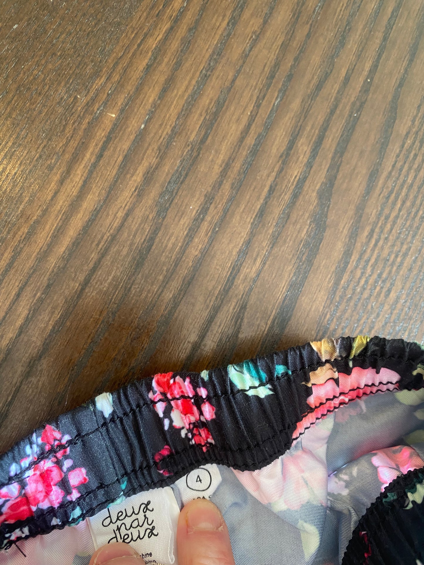 Reservé - Friperie - Short 2x2 - comme neuve -